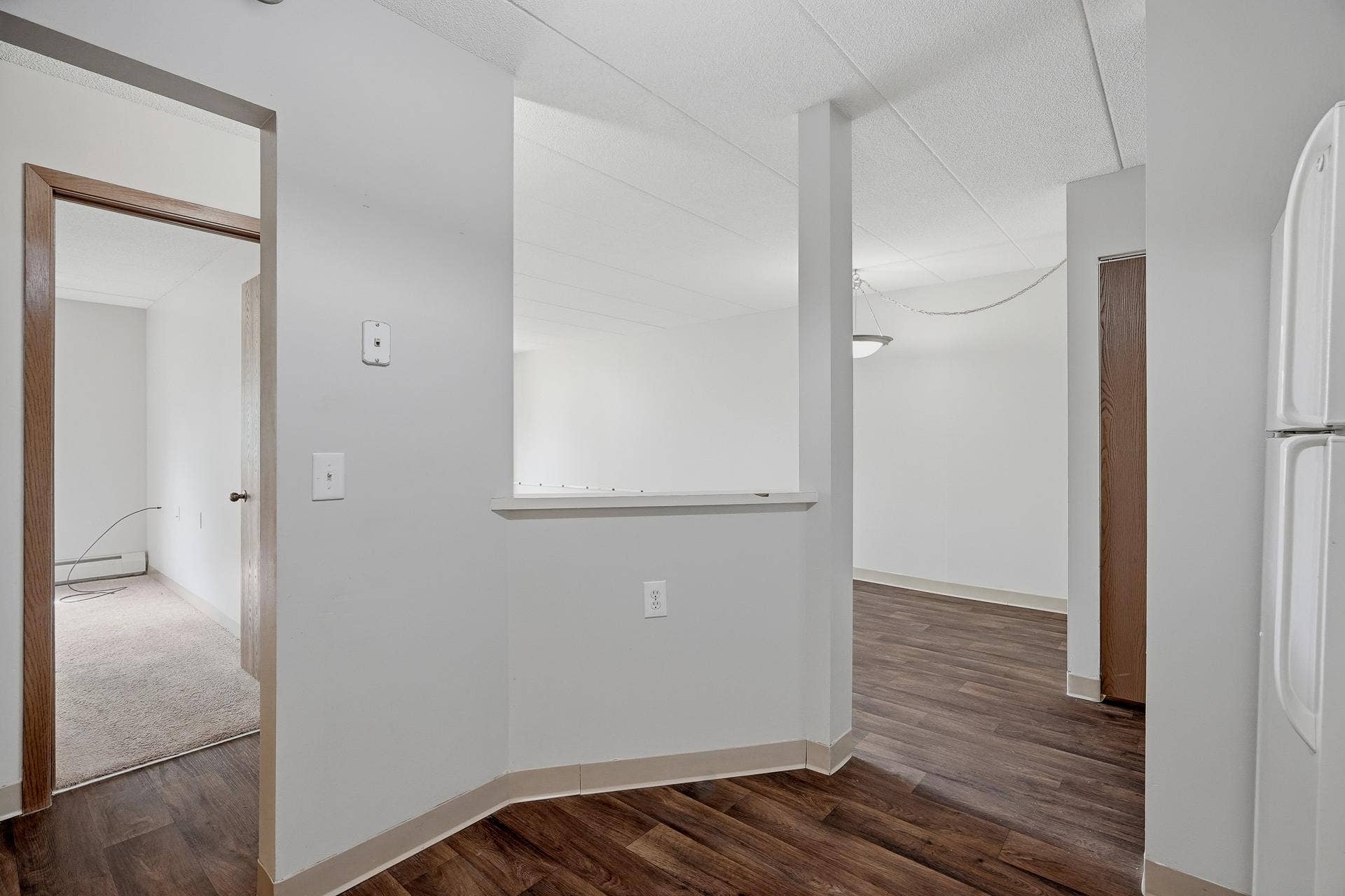 985 Ivy Avenue E, 98, Saint Paul, MN 55106 208 - 985 Ivy Ave E MLS-71.jpg