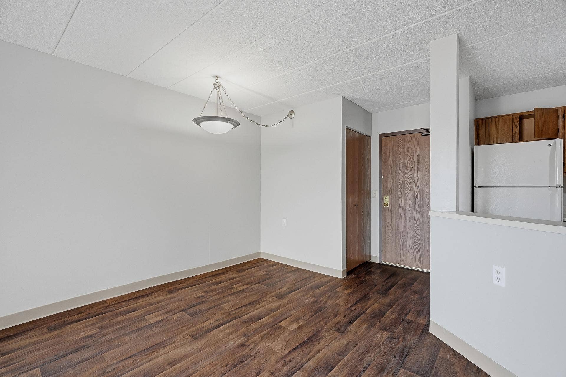 985 Ivy Avenue E, 98, Saint Paul, MN 55106 208 - 985 Ivy Ave E MLS-68.jpg