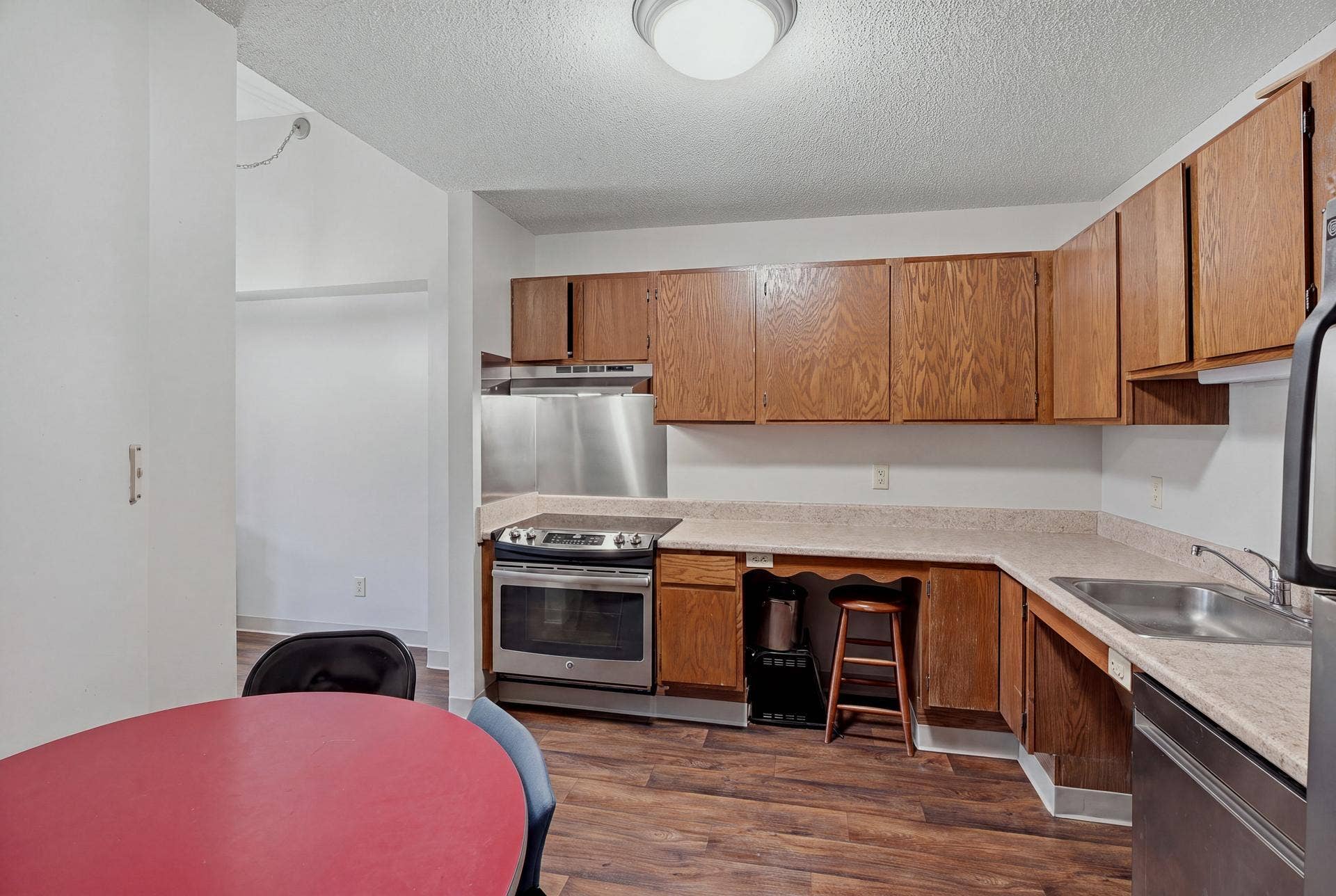 985 Ivy Avenue E, 98, Saint Paul, MN 55106 102 - 985 Ivy Ave E MLS-61.jpg