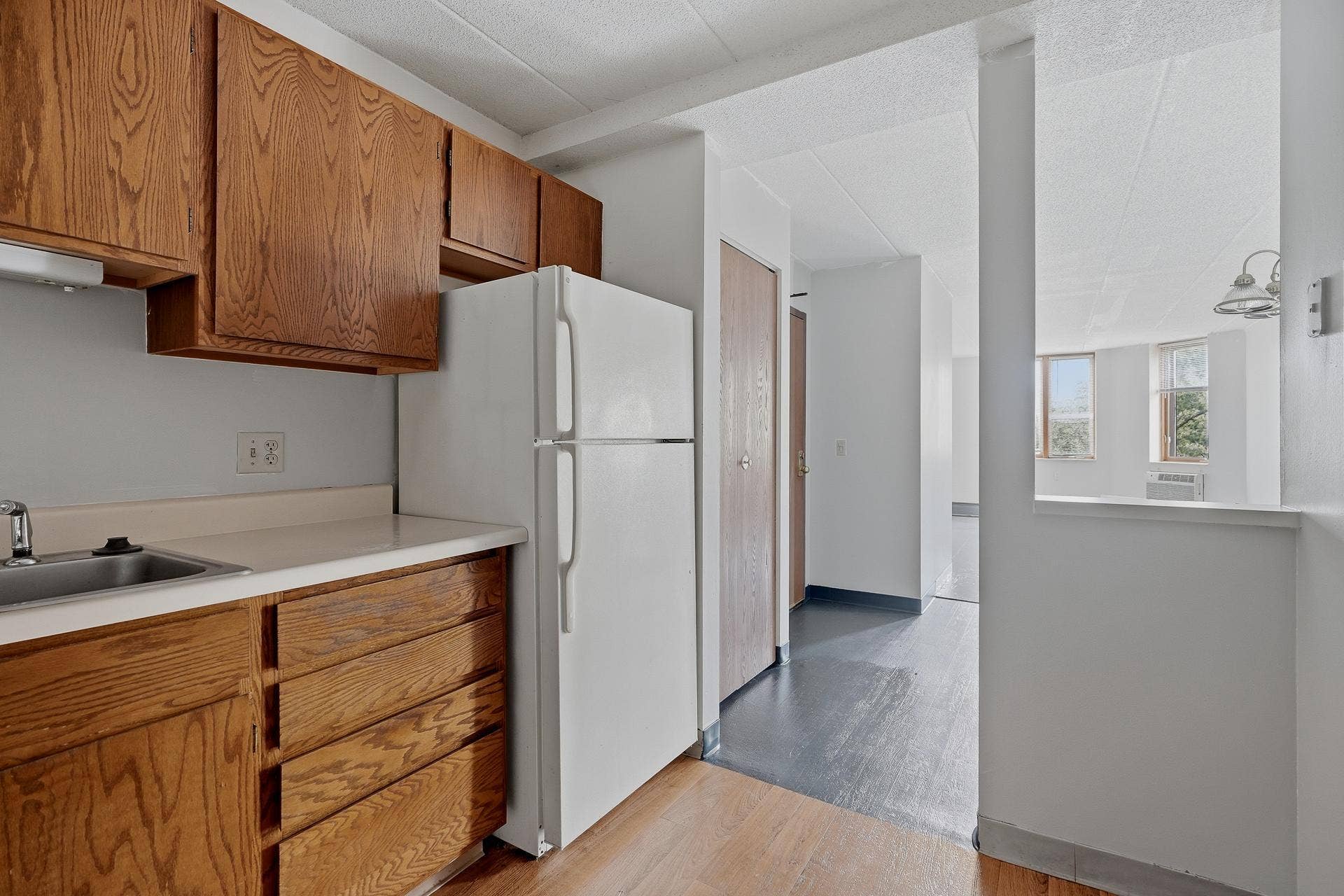 985 Ivy Avenue E, 98, Saint Paul, MN 55106 504 - 985 Ivy Ave E MLS-117.jpg