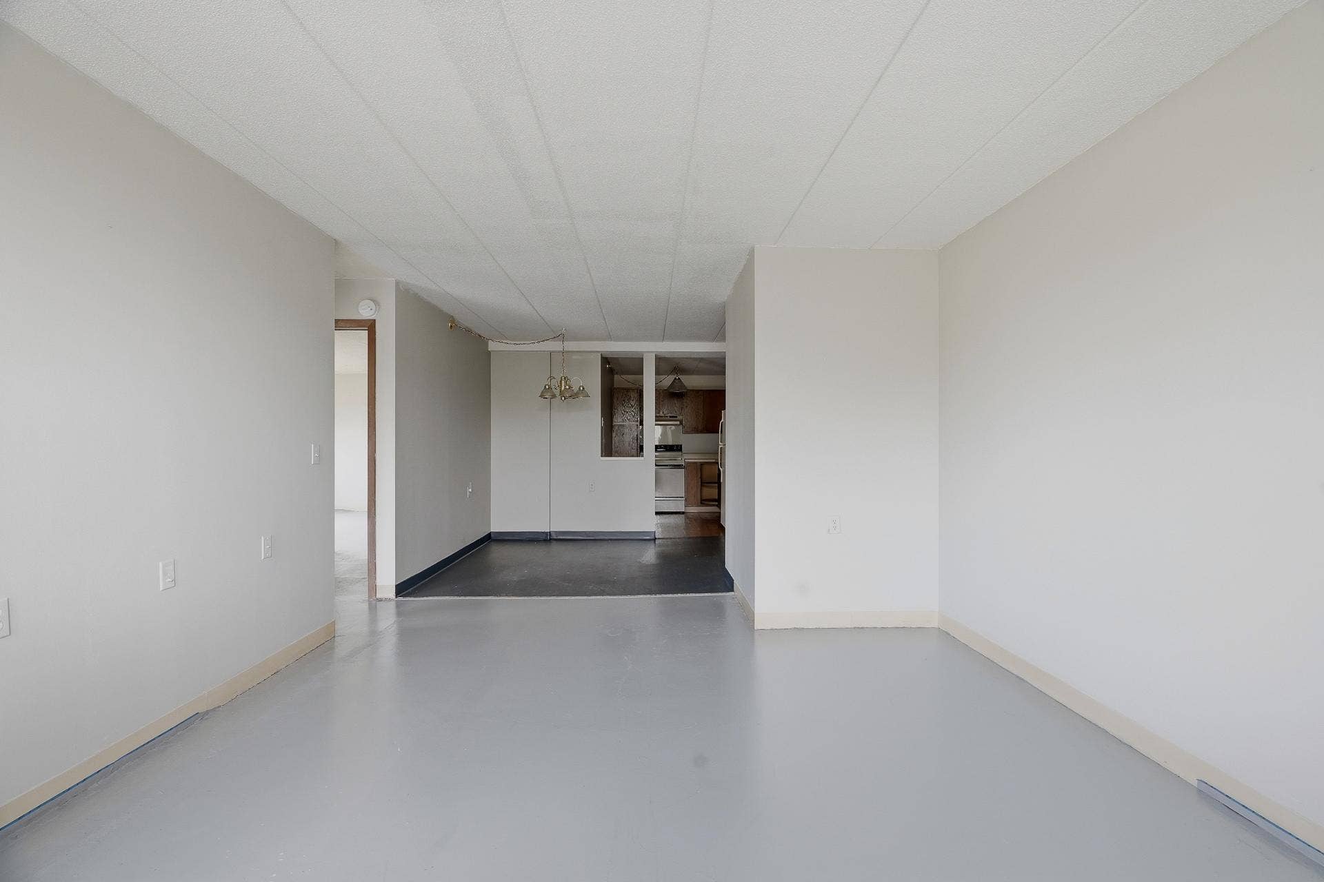 985 Ivy Avenue E, 98, Saint Paul, MN 55106 511 - 985 Ivy Ave E MLS-113.jpg