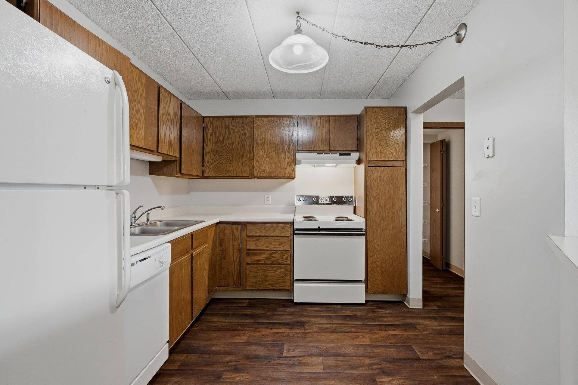 985 Ivy Avenue E, 98, Saint Paul, MN 55106 208 - 985 Ivy Ave E MLS-69.jpg