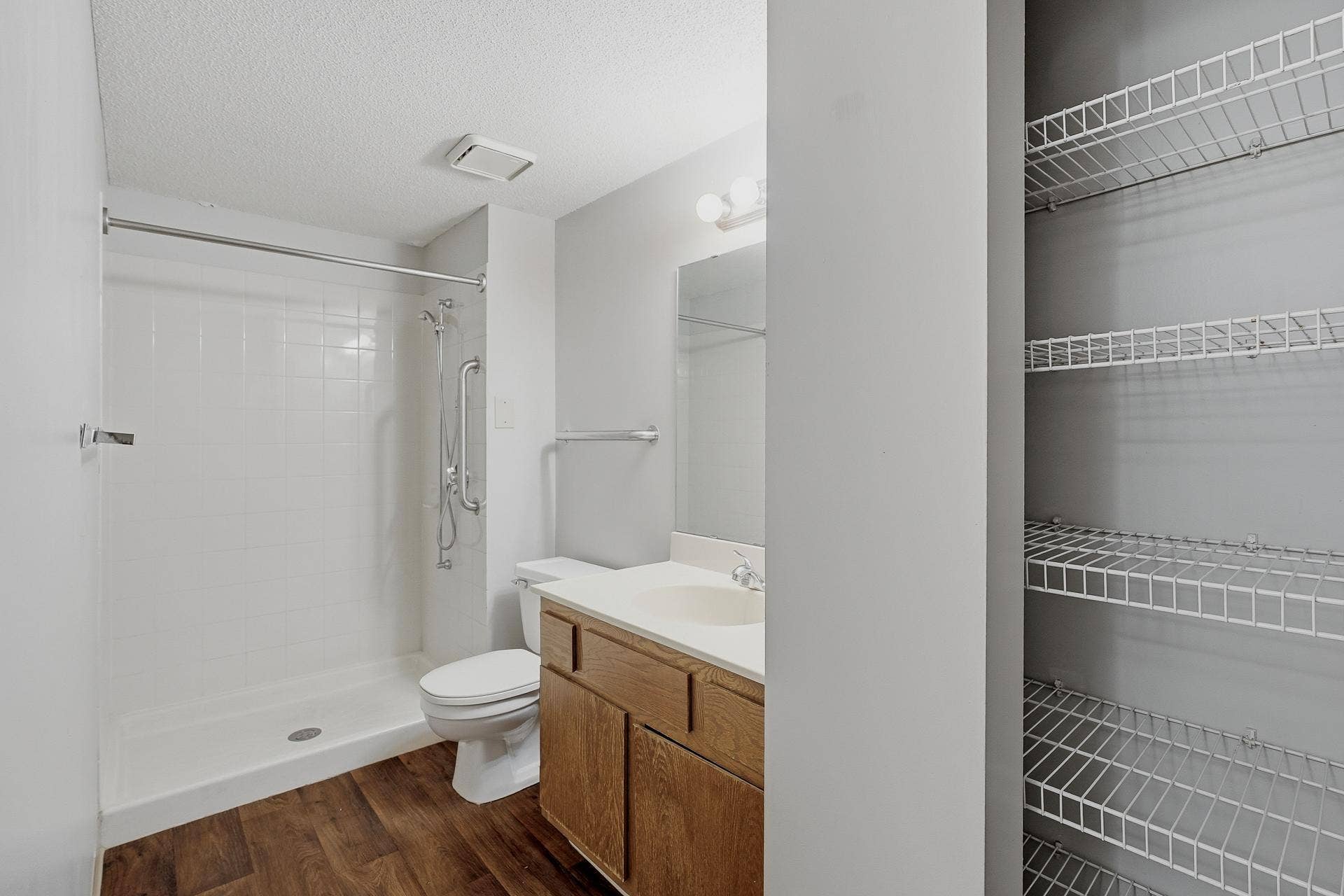 985 Ivy Avenue E, 98, Saint Paul, MN 55106 208 - 985 Ivy Ave E MLS-74.jpg