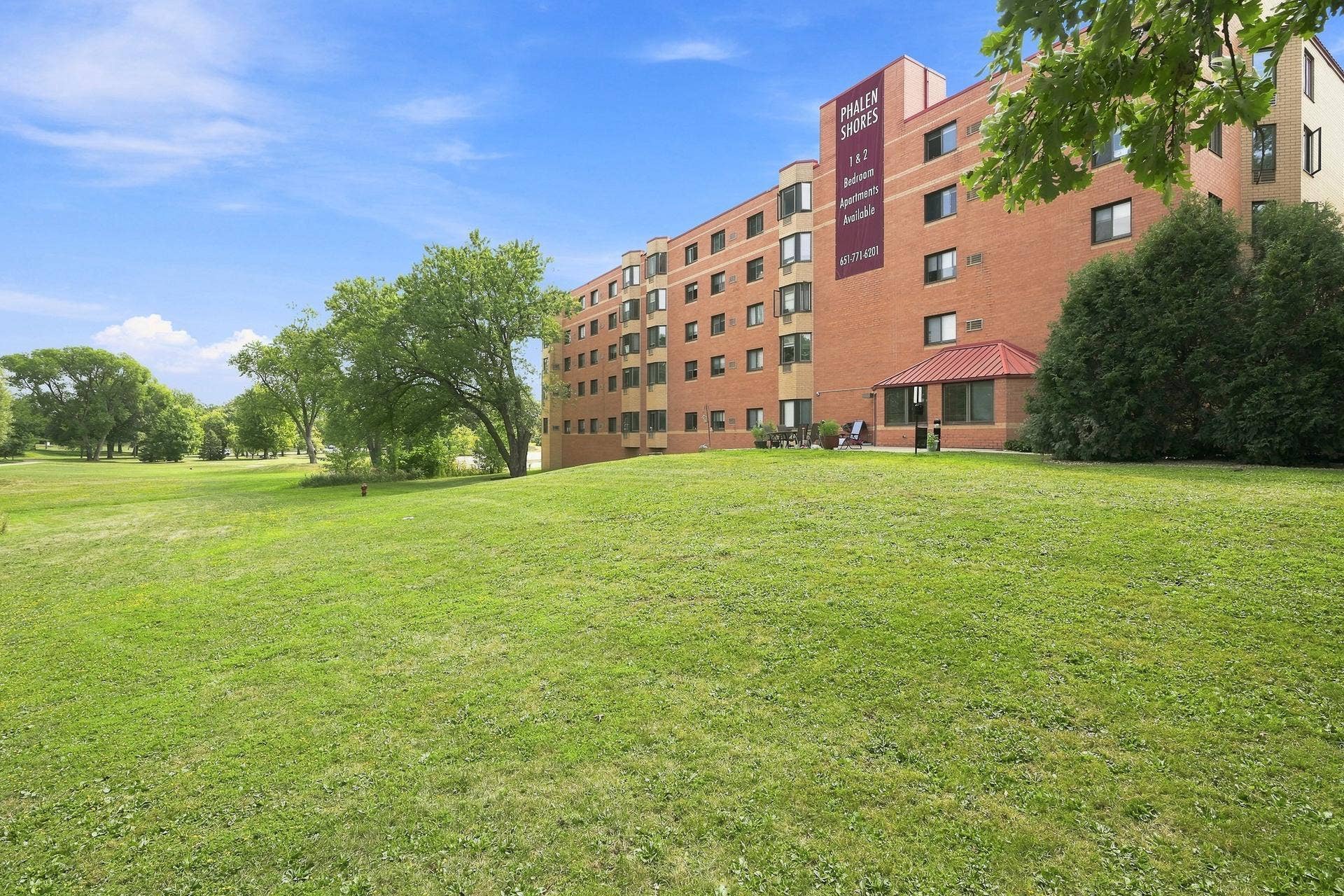 985 Ivy Avenue E, 98, Saint Paul, MN 55106 6 985 Ivy Ave E MLS-25.jpg