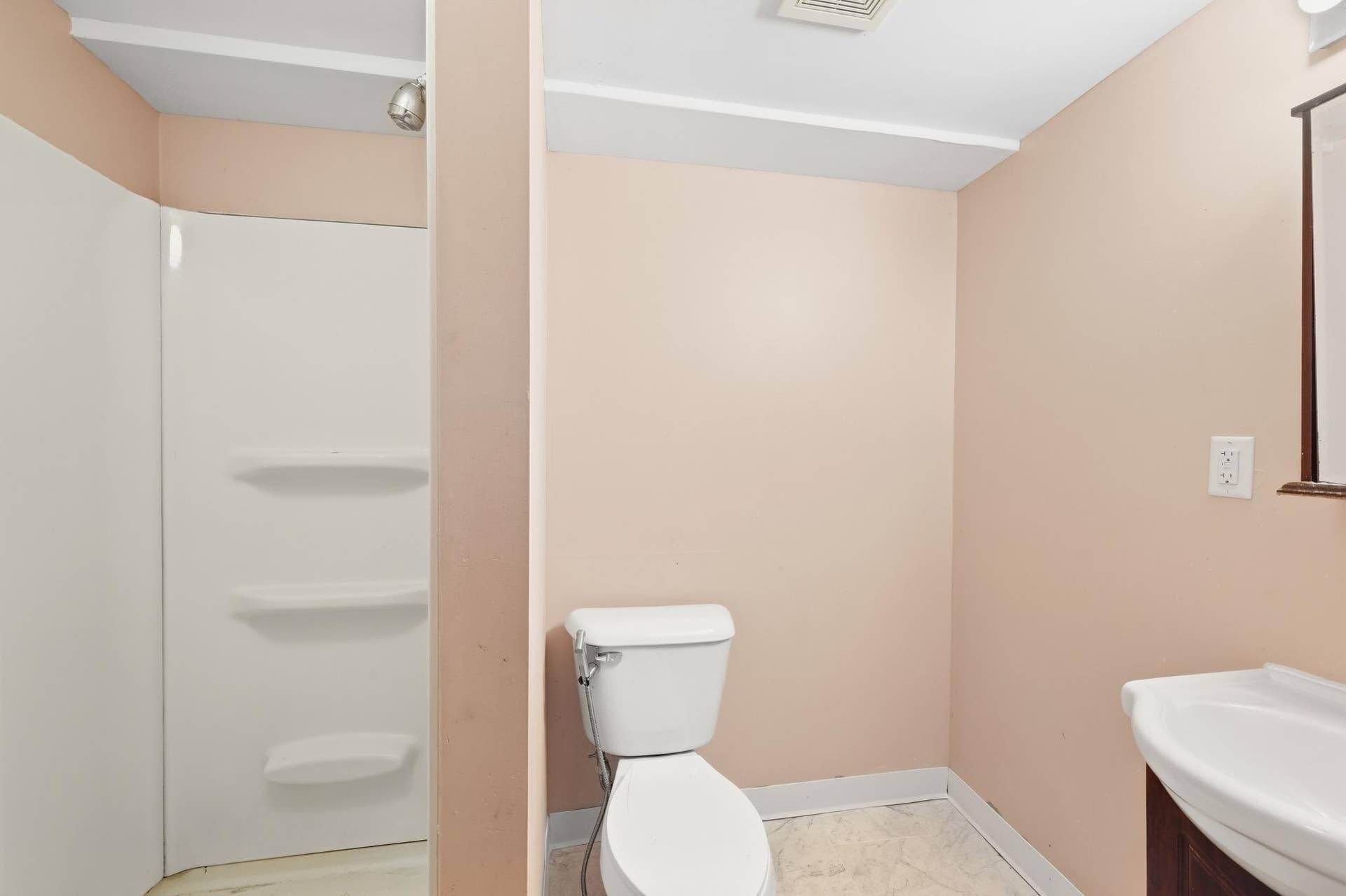 986 Blair Avenue, 102, Saint Paul, MN 55104 HT8A8800.jpg