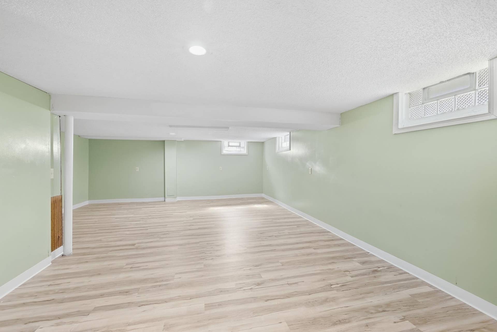 986 Blair Avenue, 102, Saint Paul, MN 55104 HT8A8775.jpg