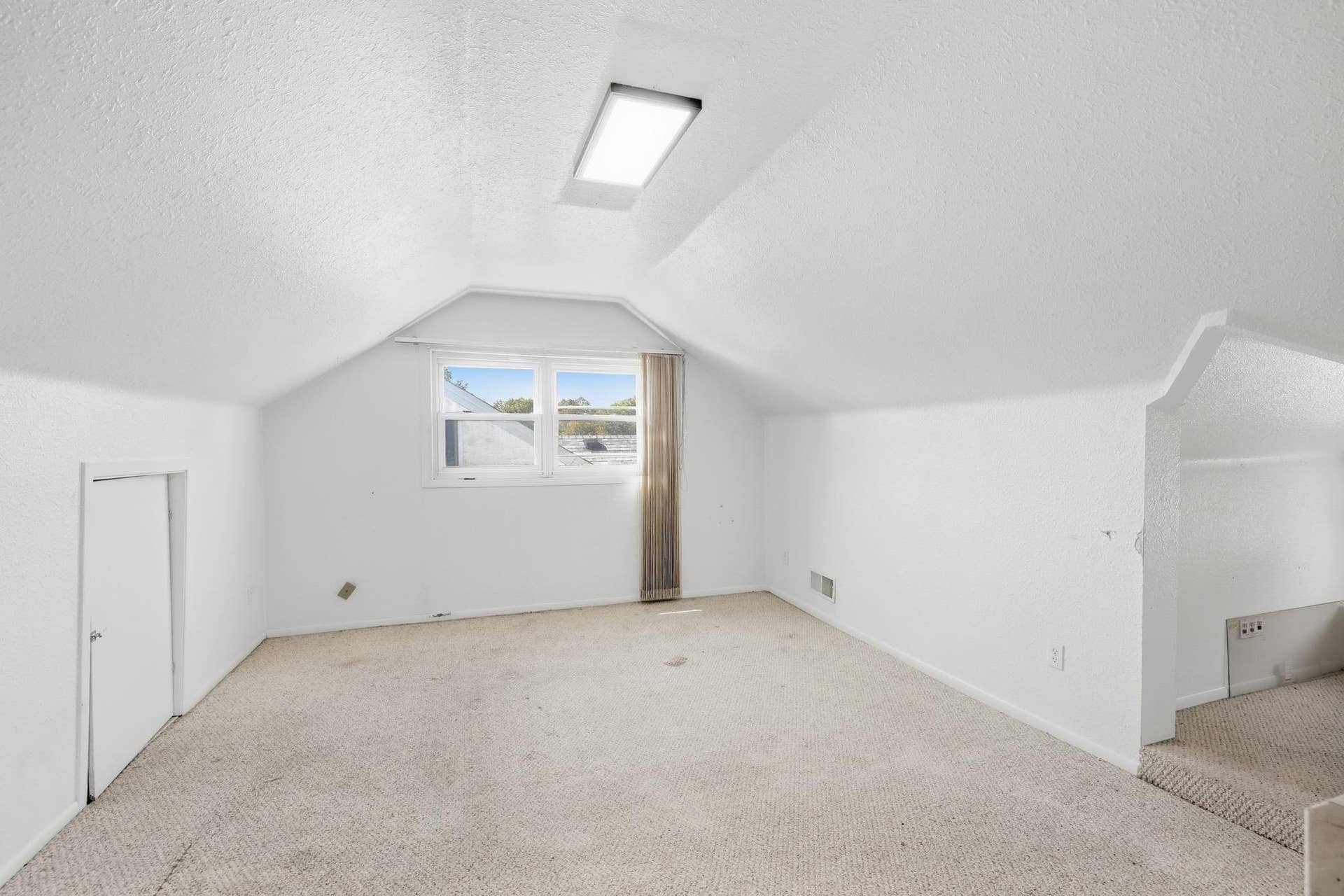 986 Blair Avenue, 102, Saint Paul, MN 55104 HT8A8750.jpg
