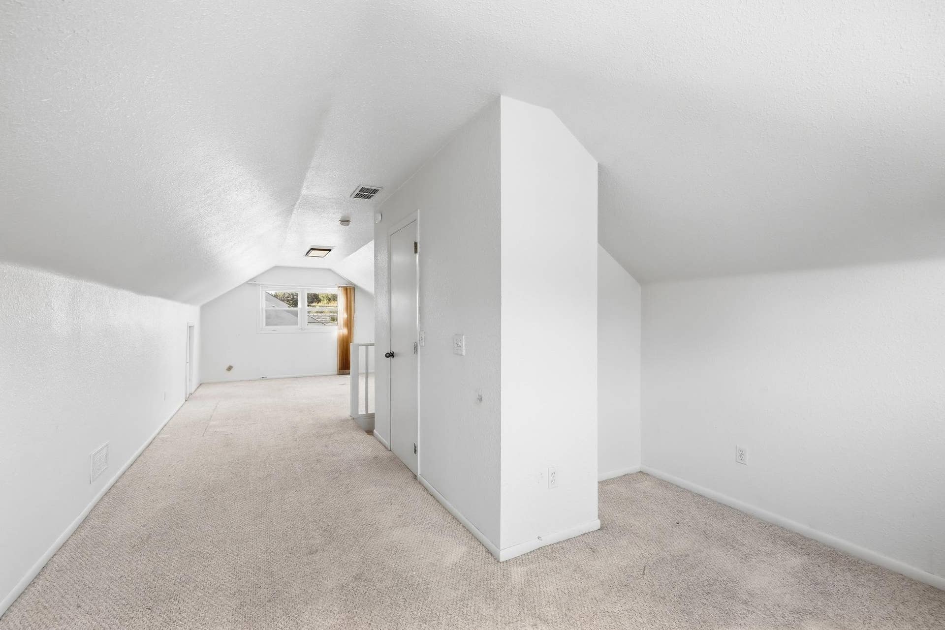 986 Blair Avenue, 102, Saint Paul, MN 55104 HT8A8770.jpg