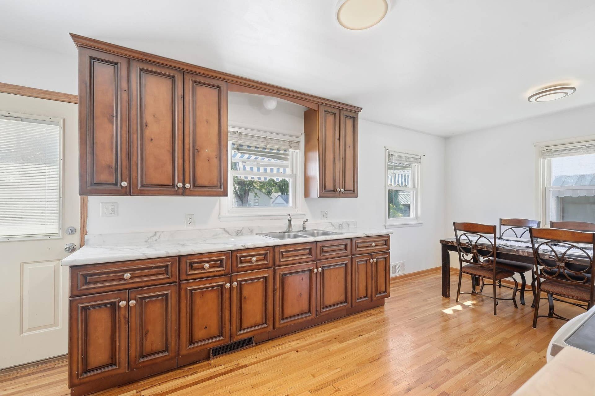 986 Blair Avenue, 102, Saint Paul, MN 55104 HT8A8745.jpg