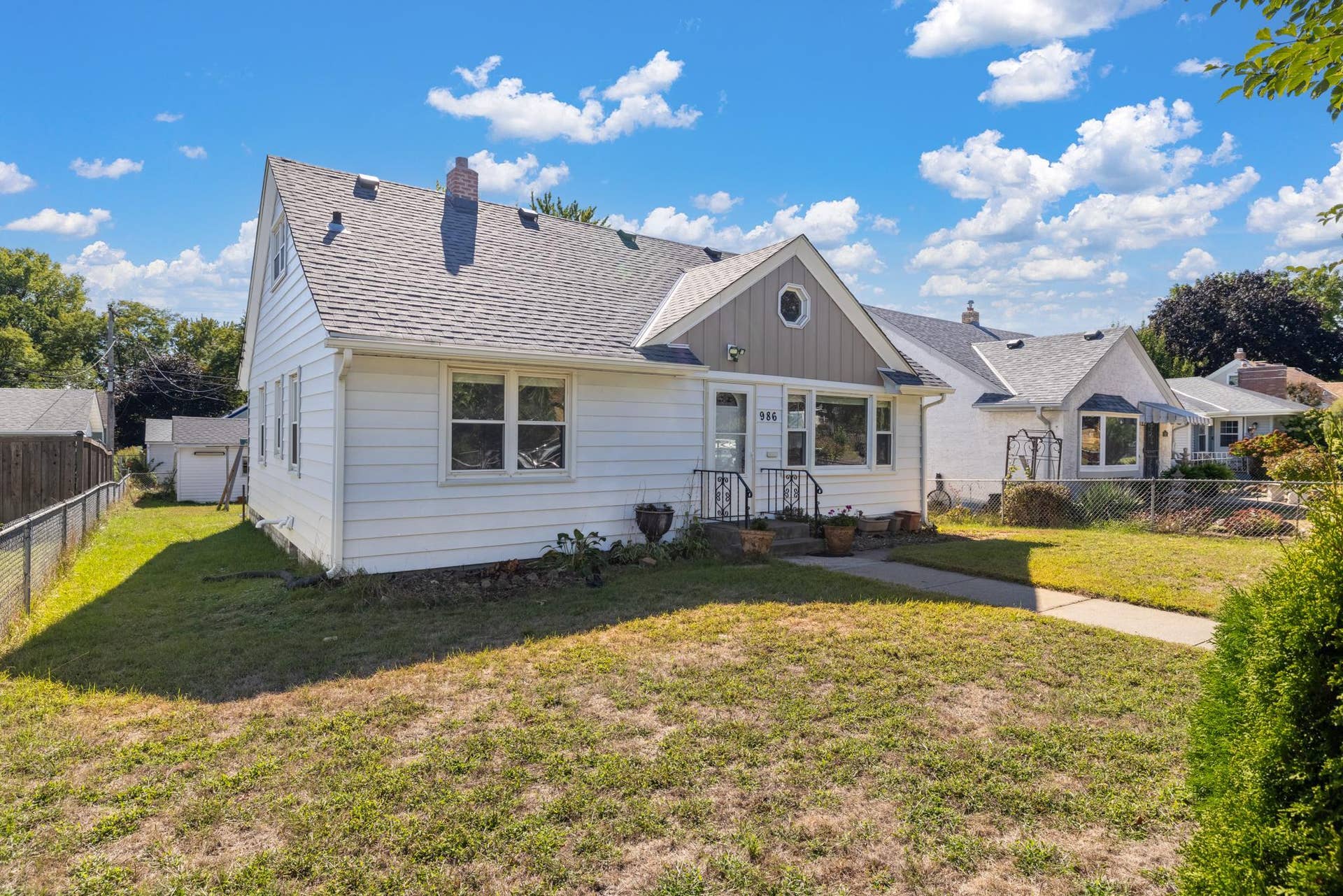 986 Blair Avenue, 102, Saint Paul, MN 55104 HT8A8834-HDR-Edit.jpg