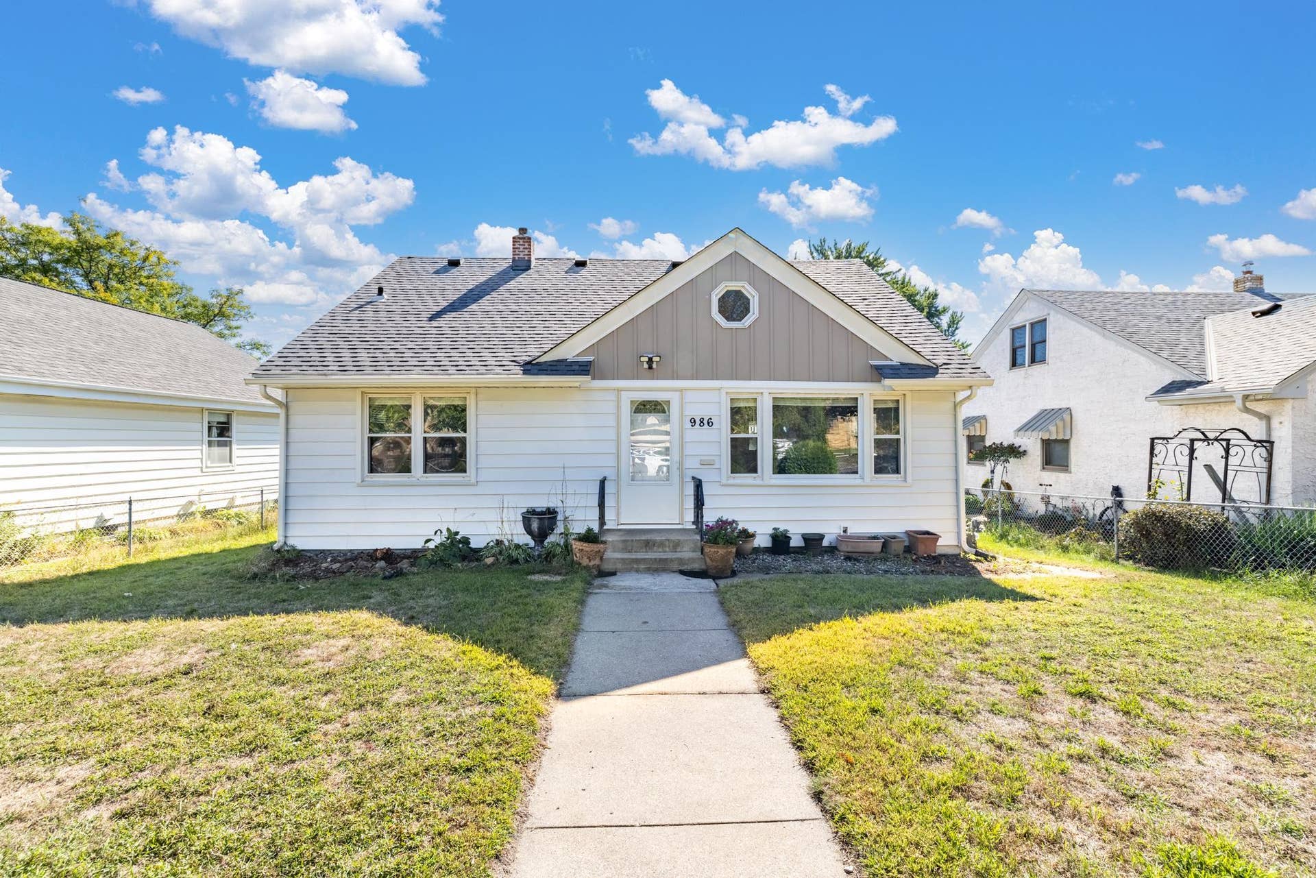986 Blair Avenue, 102, Saint Paul, MN 55104 HT8A8829-HDR-Edit.jpg