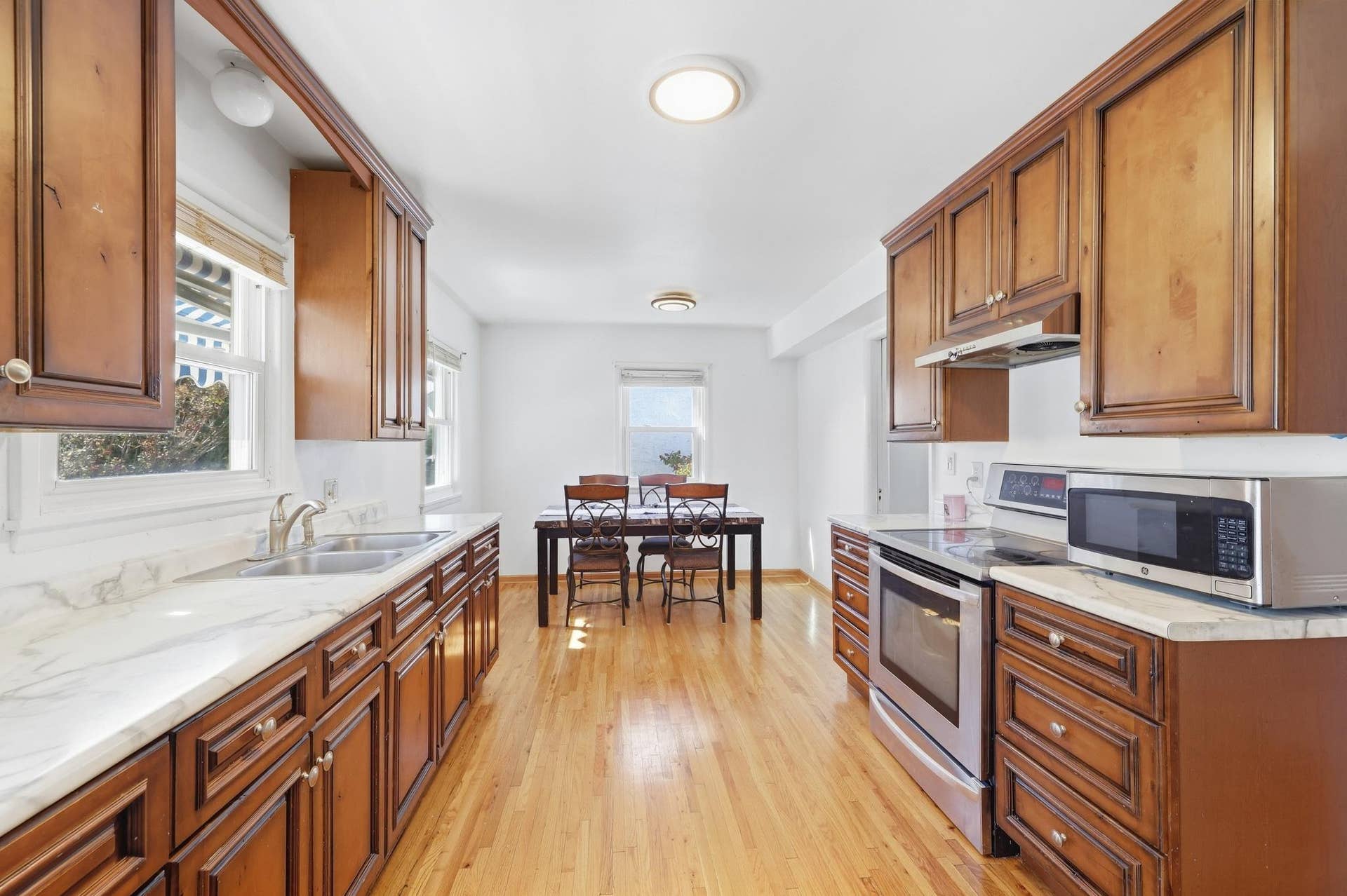 986 Blair Avenue, 102, Saint Paul, MN 55104 HT8A8740.jpg