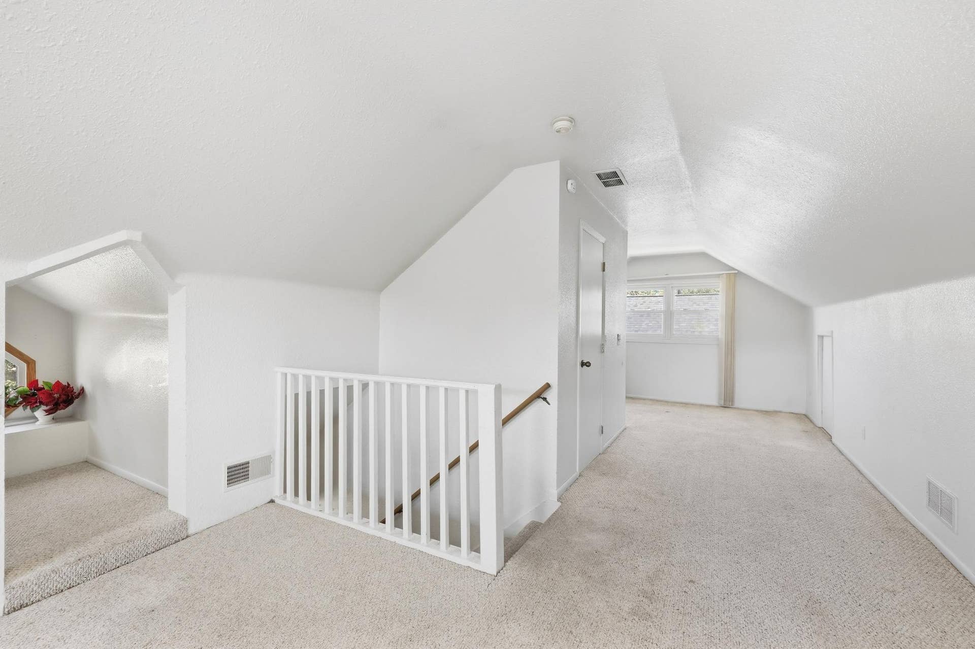 986 Blair Avenue, 102, Saint Paul, MN 55104 HT8A8760.jpg