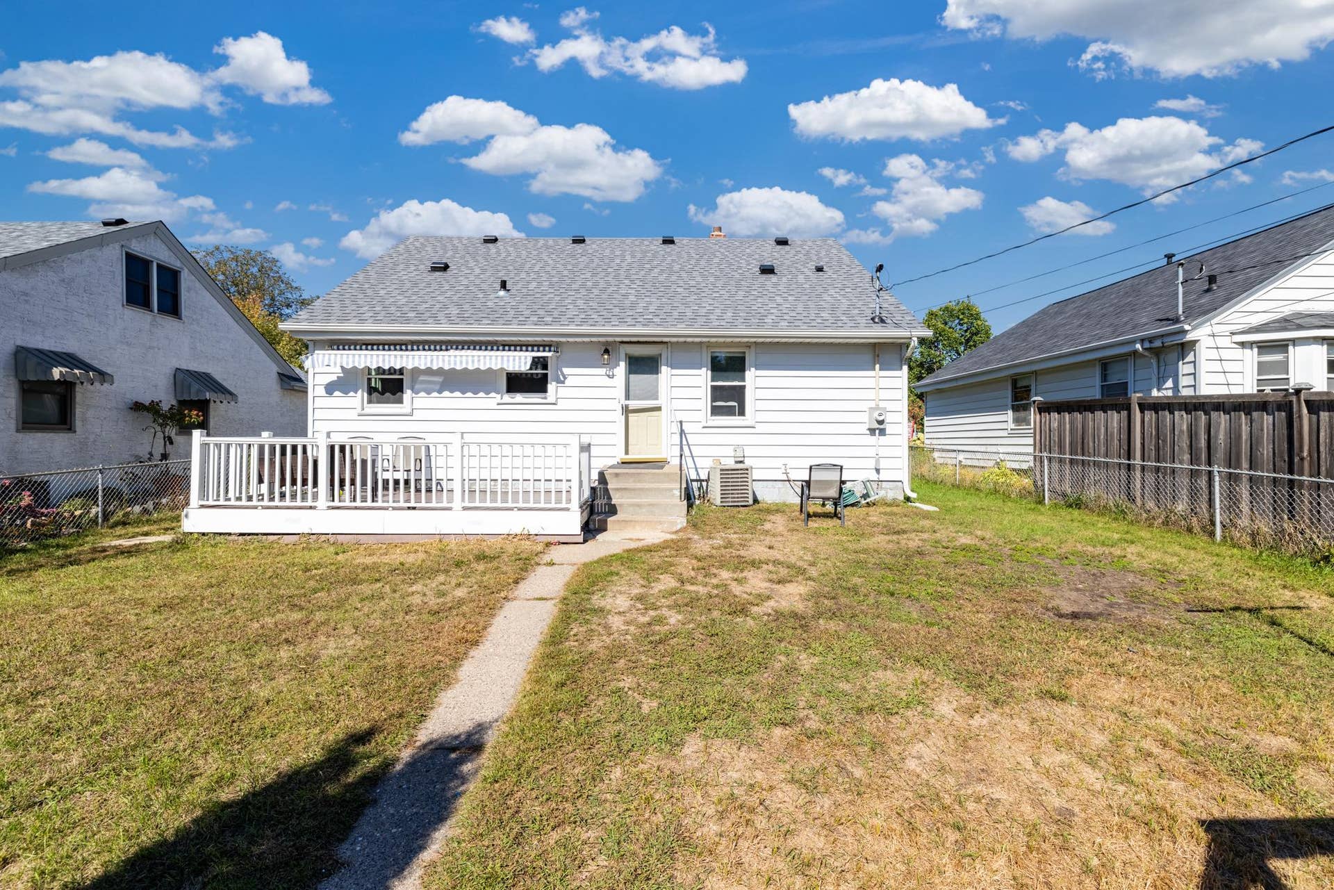 986 Blair Avenue, 102, Saint Paul, MN 55104 HT8A8814-HDR-Edit.jpg