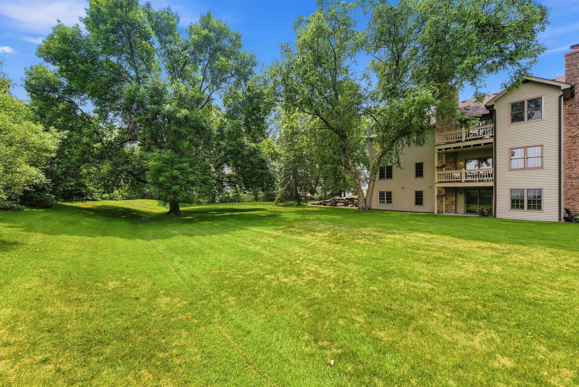 4254 Oakmede Lane, #87B, White Bear Lake, MN 55110 Large Backyard with fantastic usable space!