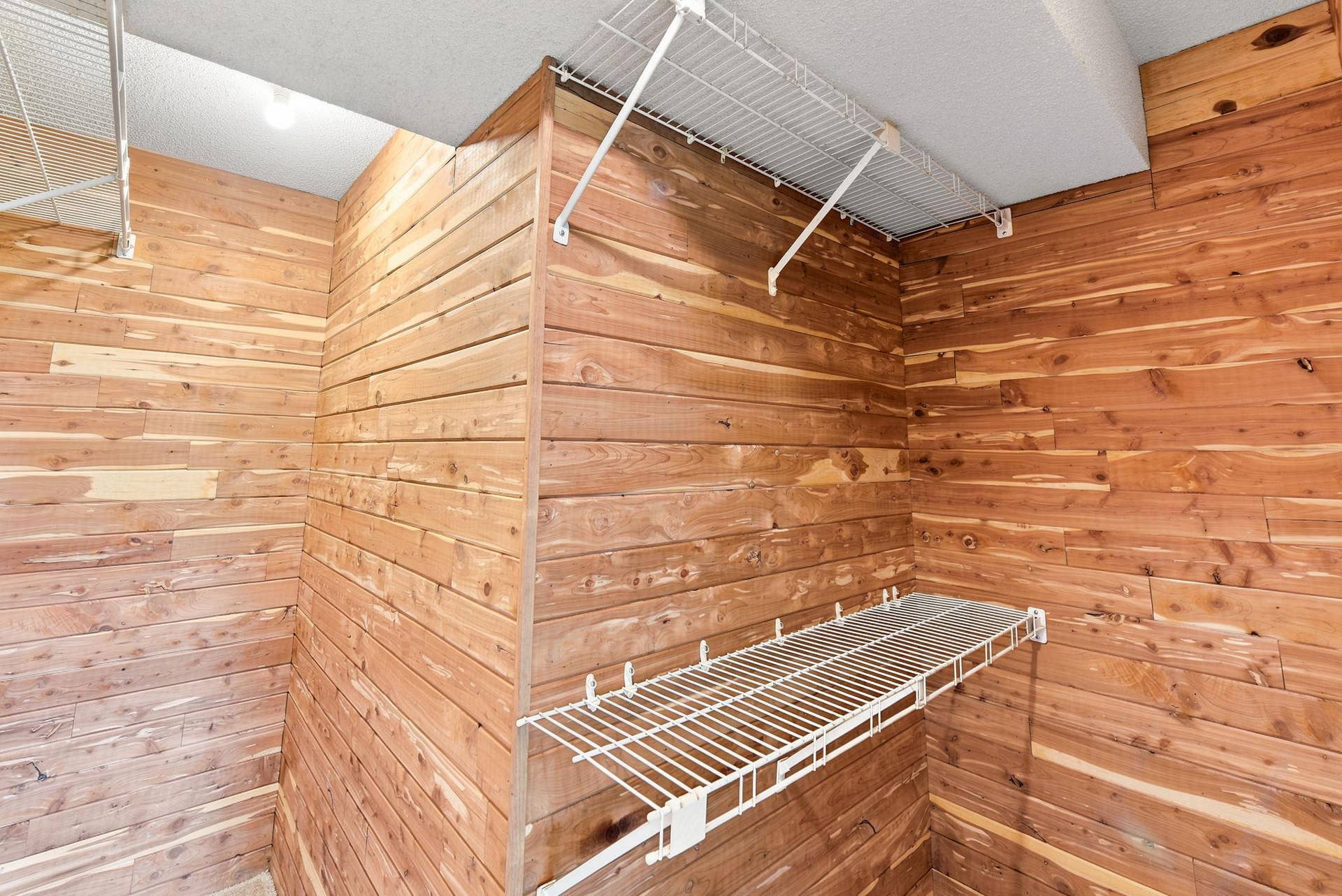 4254 Oakmede Lane, #87B, White Bear Lake, MN 55110 Bonus Large Cedar Closet