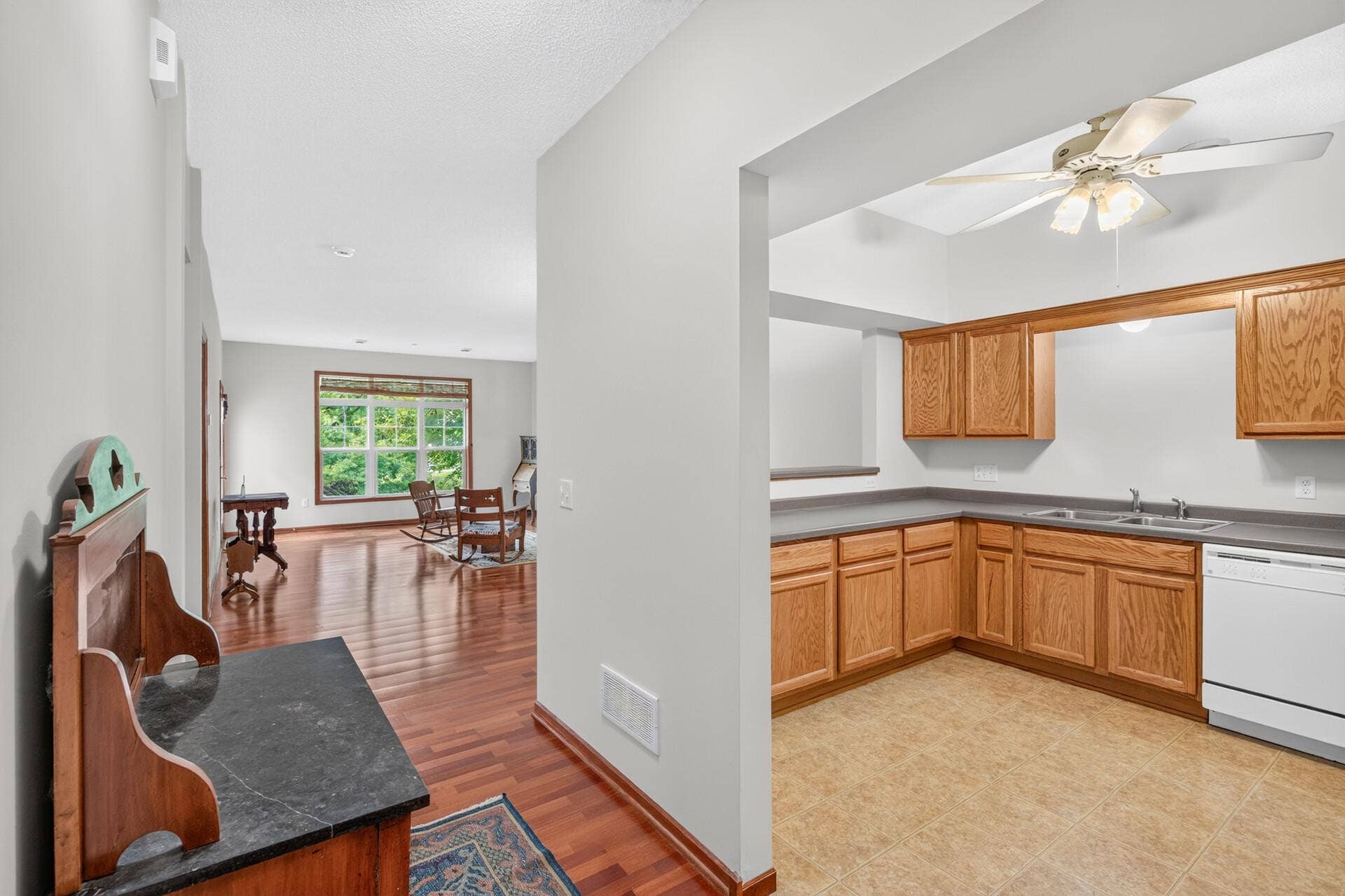1101 Barclay Street, #1101, 92, Saint Paul, MN 55106 1101 Barclay Street, #1101, 92, Saint Paul, MN 55106