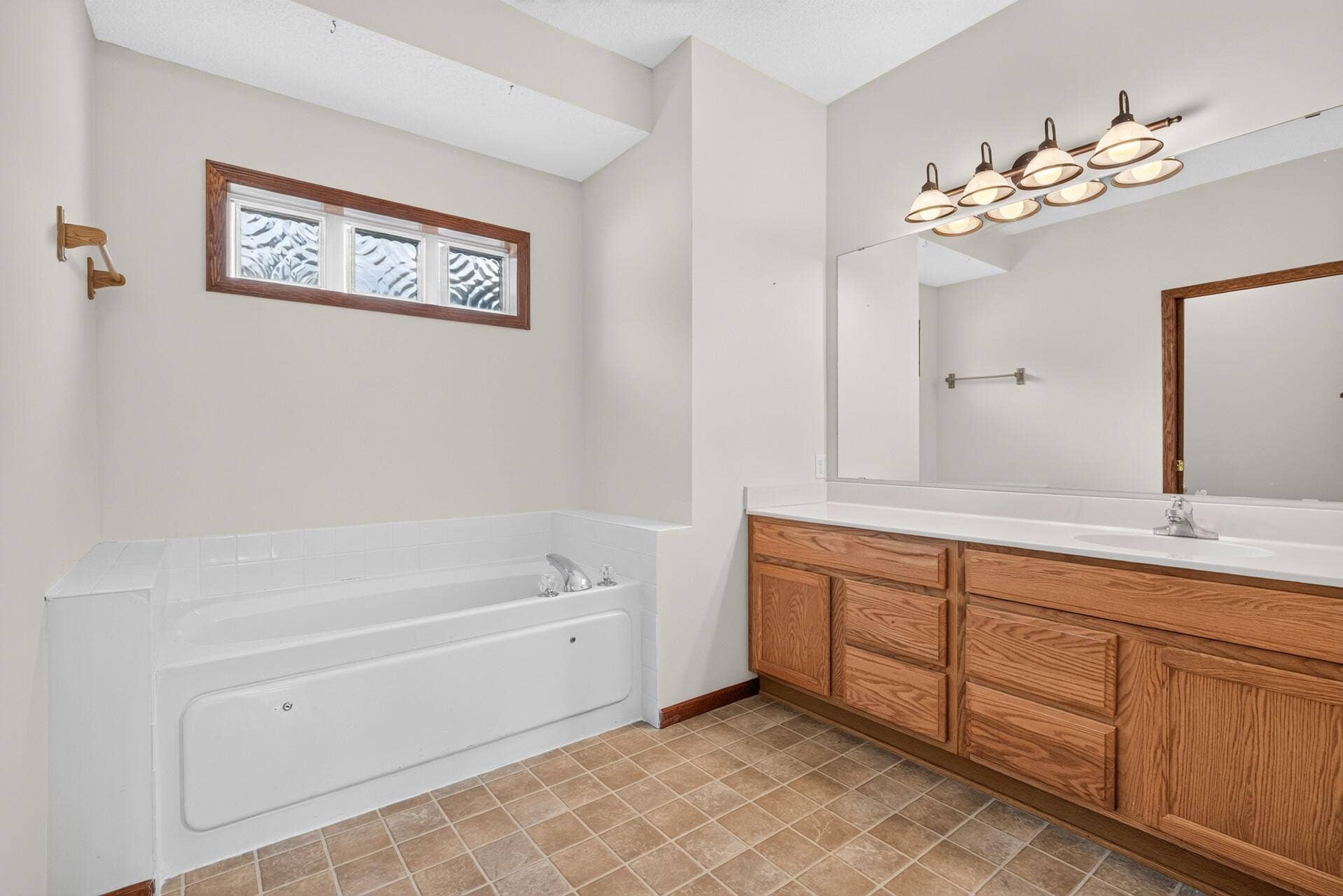 1101 Barclay Street, #1101, 92, Saint Paul, MN 55106 1101 Barclay Street, #1101, 92, Saint Paul, MN 55106