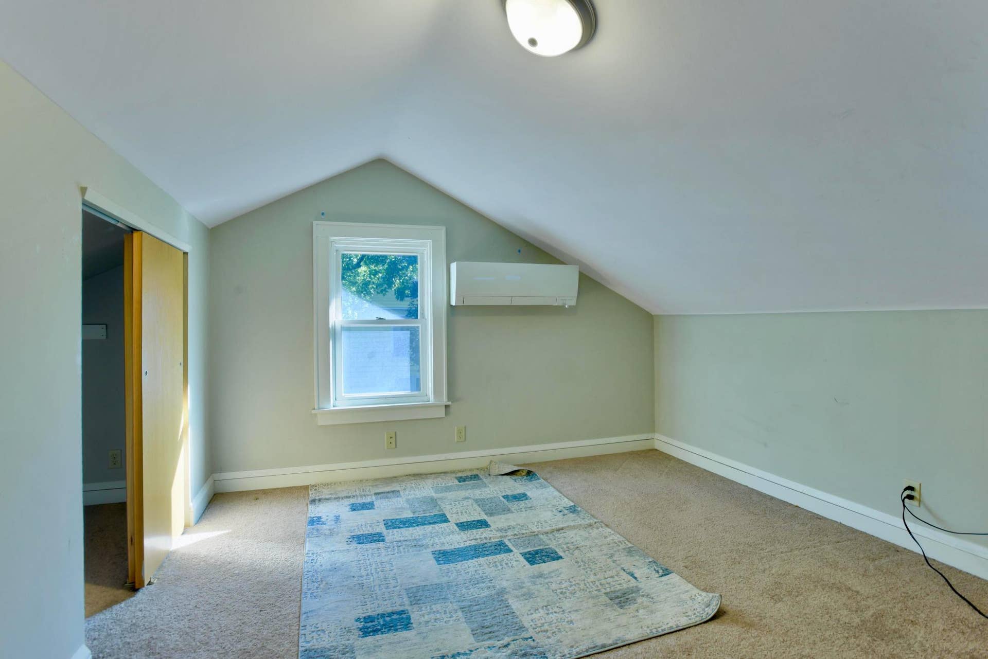 3905 Elliot Avenue, 3, Minneapolis, MN 55407 Upper Level Bedroom