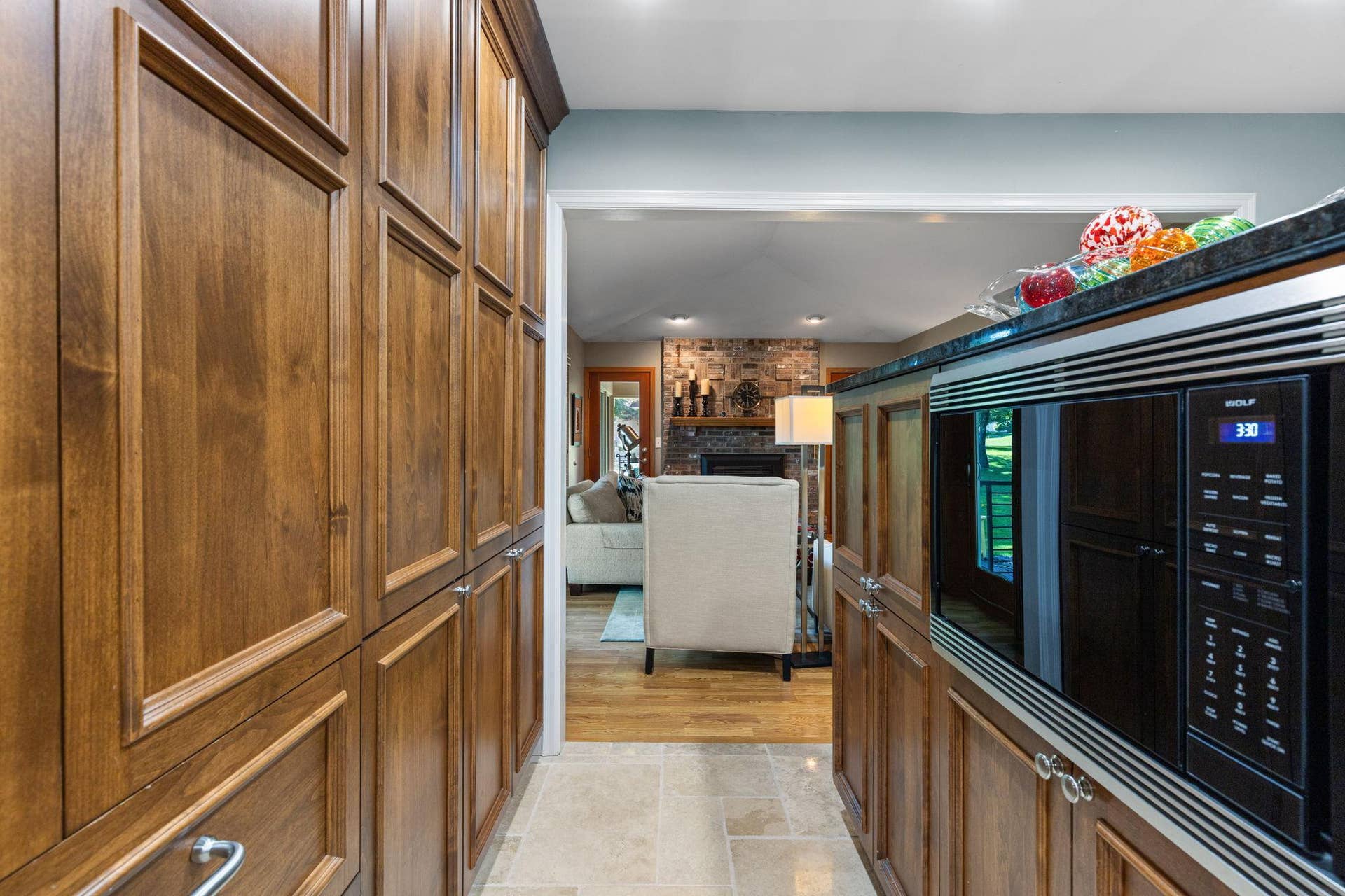 15393 Shadow Creek Road, Maple Grove, MN 55311 Integrated refrigerator and abundant cabinet storage!