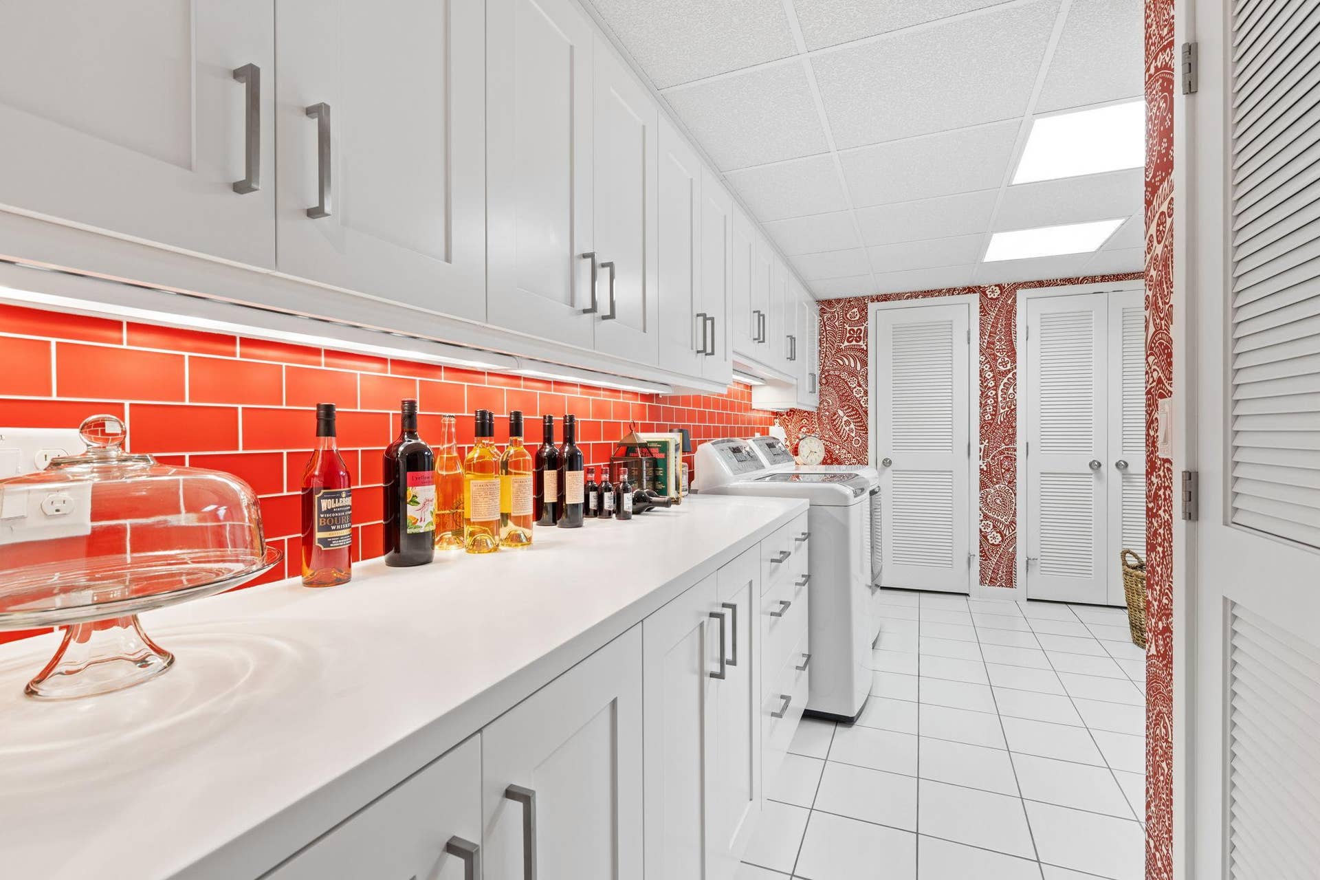 15393 Shadow Creek Road, Maple Grove, MN 55311 With expansive counter space and room to organize all your laundry essentials, it also provides the perfect spot for storing household items, hobbies, or anything else you want tucked away and easily accessible.