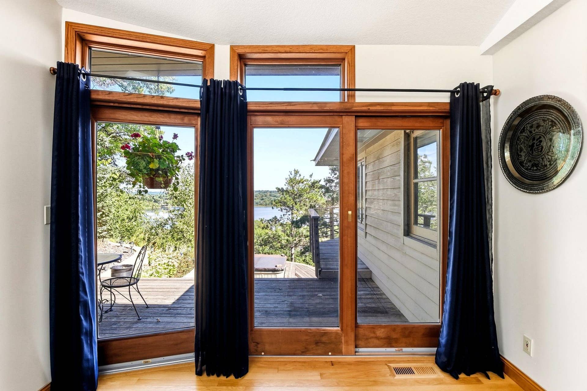 33-web-or-mls-1963-Quant-Ave-N-33.jpg