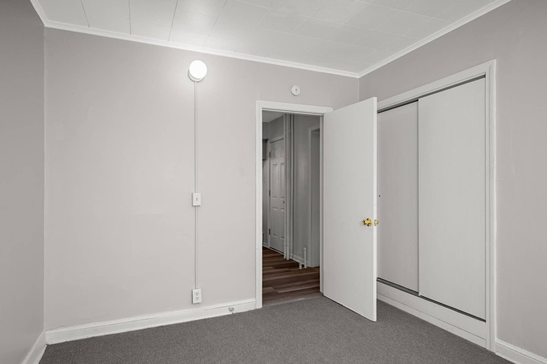 2630 Girard Avenue N, 36, Minneapolis, MN 55411 Image-15.jpg