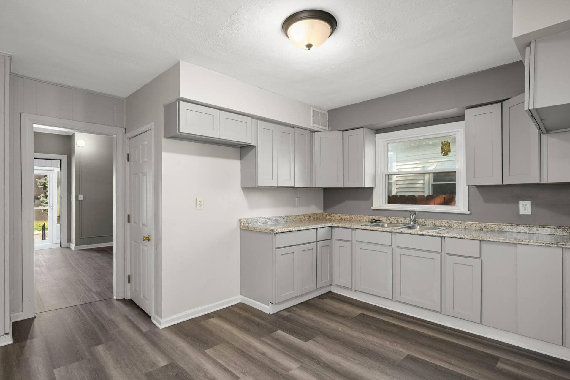 2630 Girard Avenue N, 36, Minneapolis, MN 55411 Image-10.jpg