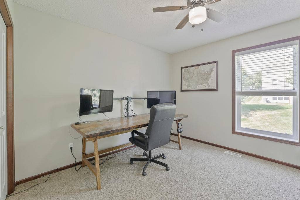 2321 Woodcrest Drive, Woodbury, MN 55129 2321 Woodcrest Drive, Woodbury, MN 55129