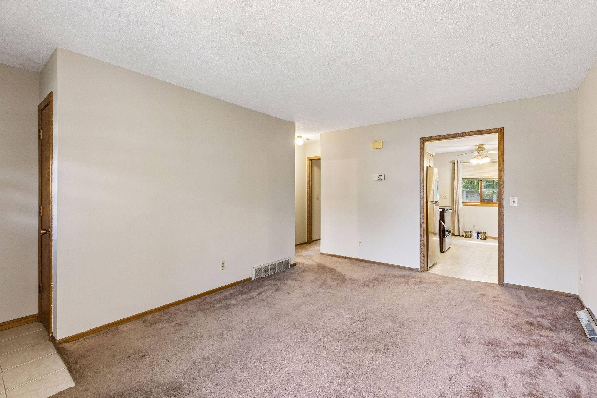 Living Room - 2222 Beech Street E