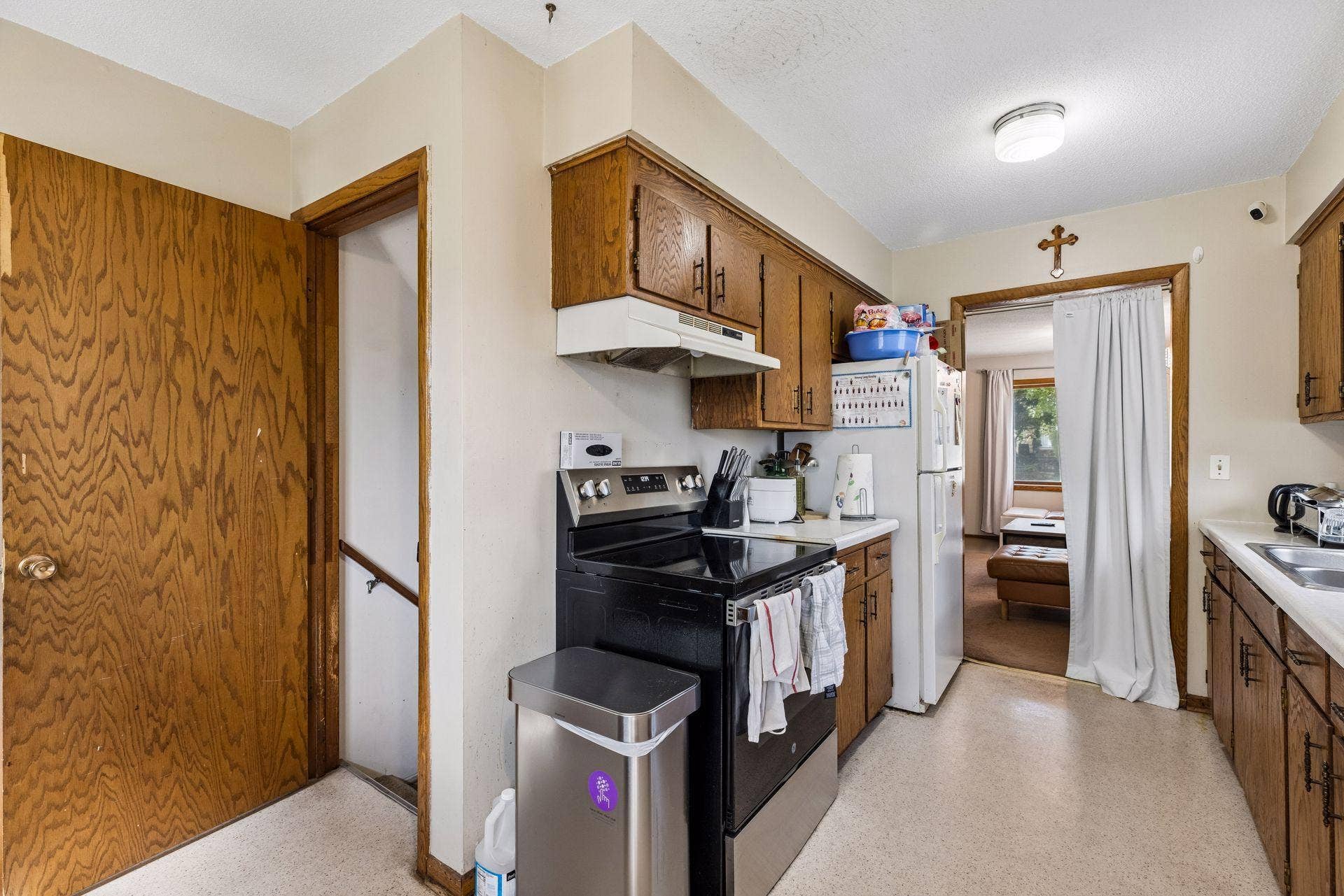 Kitchen - 2226 Beech Street E