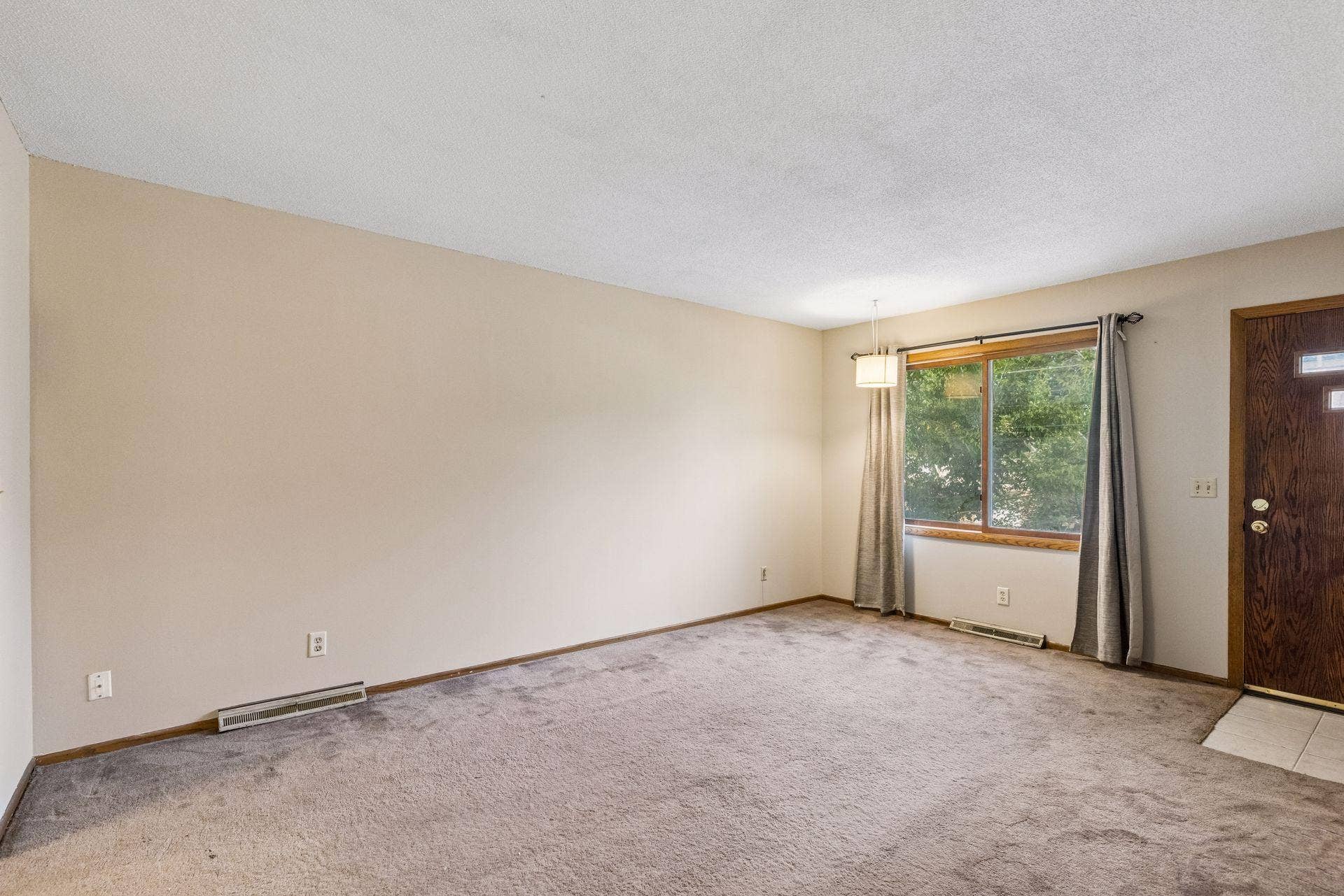 Living Room - 2222 Beech Street E