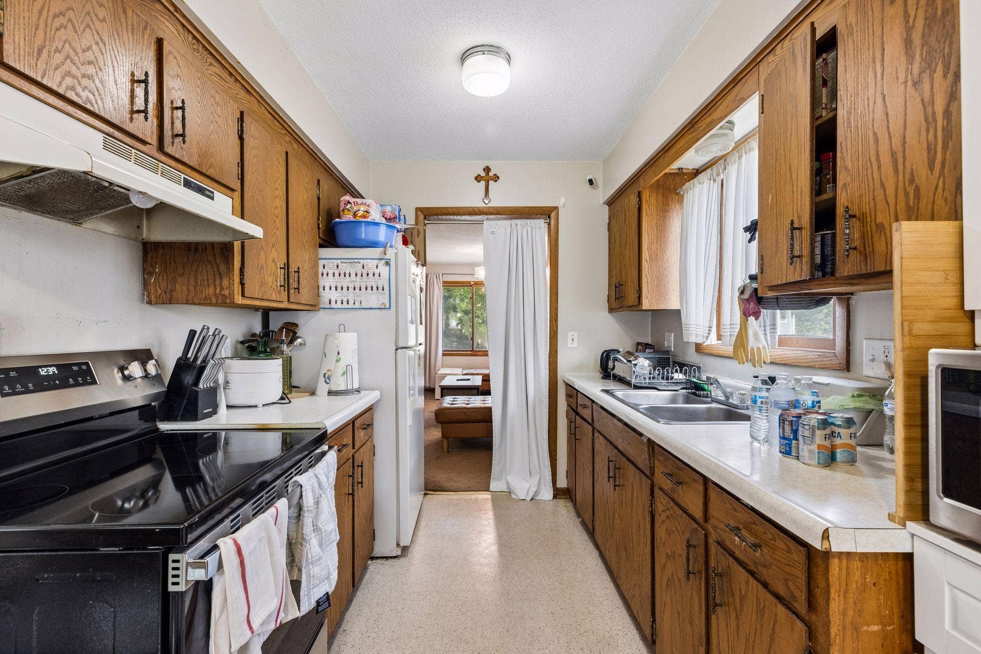 Kitchen - 2226 Beech Street E
