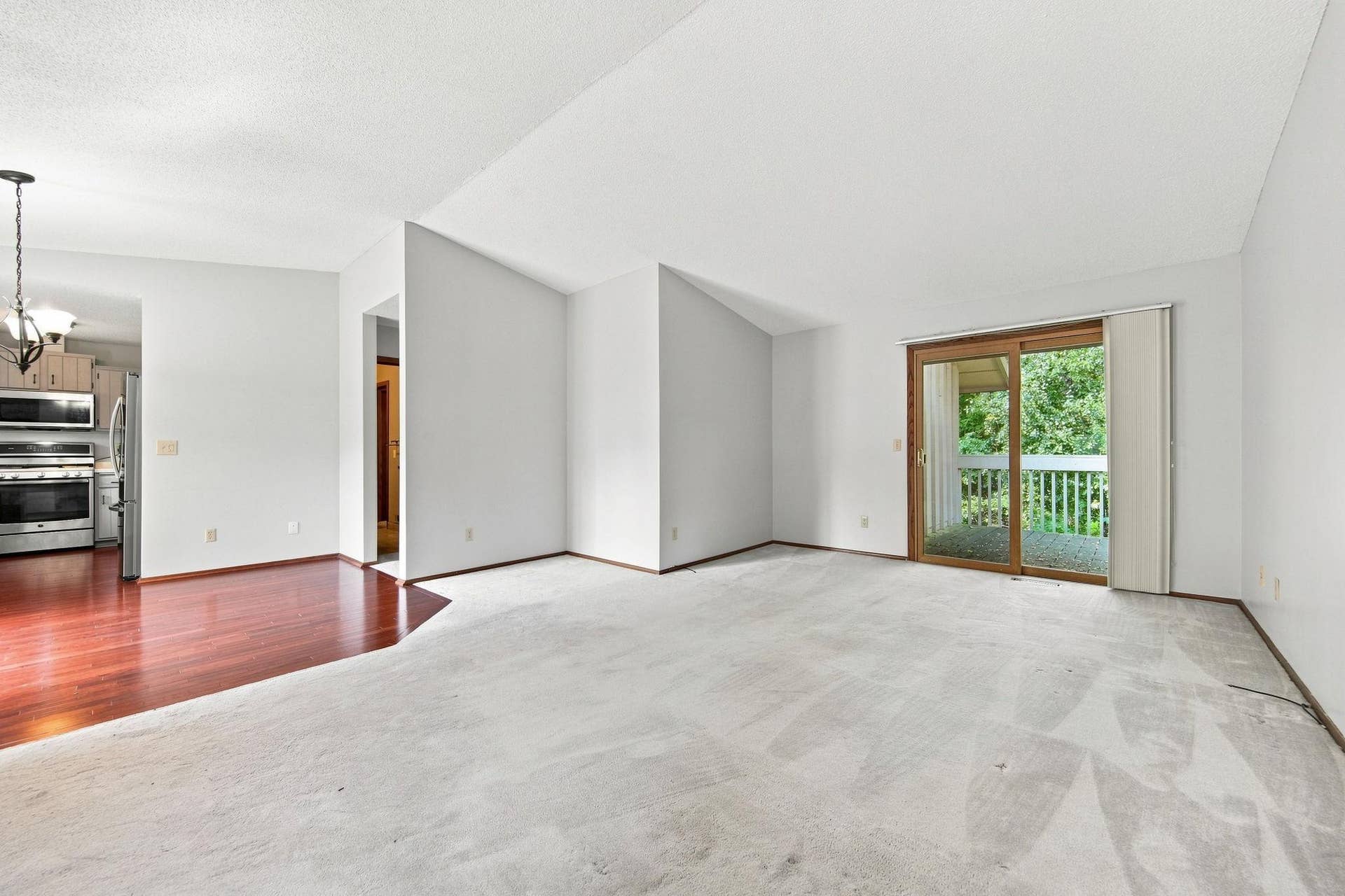 7232 Woodstock Drive, Bloomington, MN 55438 7232 Woodstock Drive, Bloomington, MN 55438