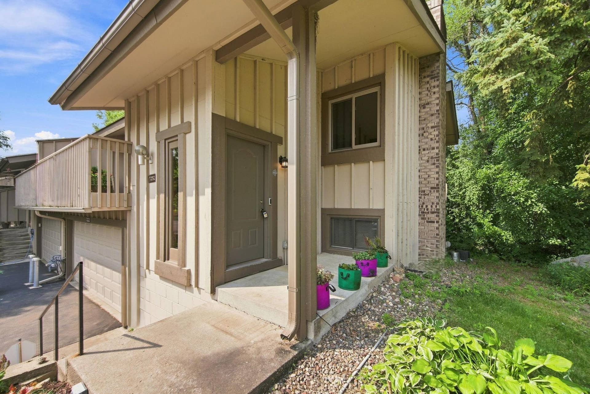7232 Woodstock Drive, Bloomington, MN 55438 7232 Woodstock Drive, Bloomington, MN 55438