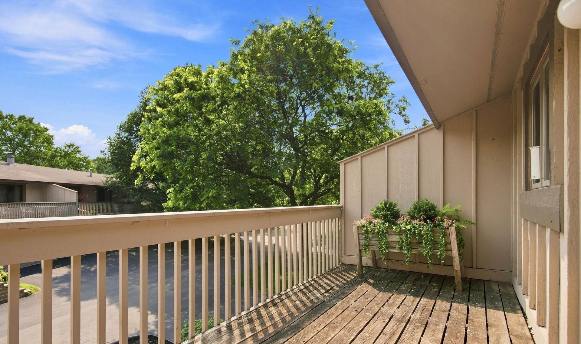 7232 Woodstock Drive, Bloomington, MN 55438 7232 Woodstock Drive, Bloomington, MN 55438