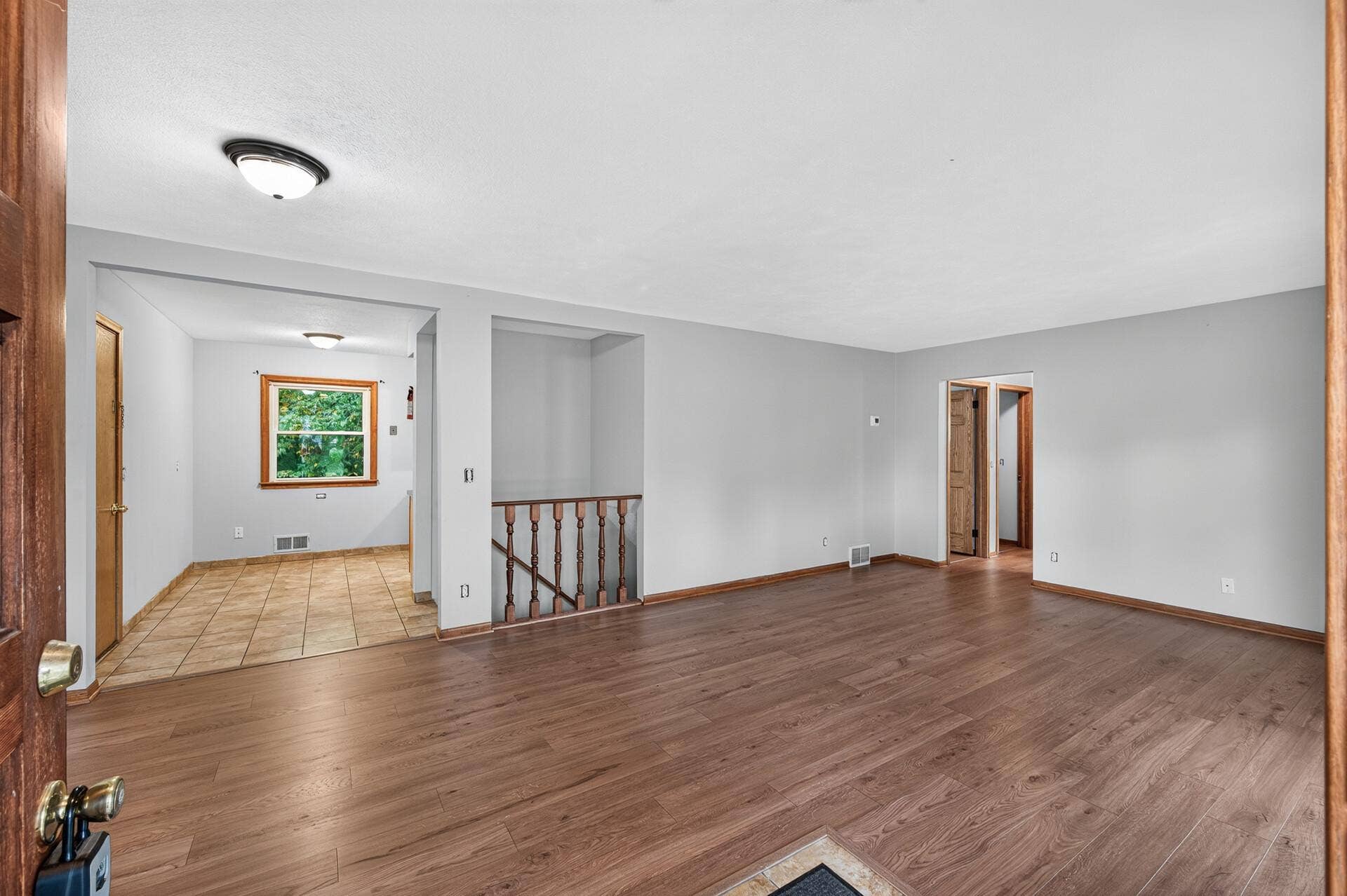 6913 Toledo Avenue N, Brooklyn Center, MN 55429 16_6913_Toledo1 (1)_mls.jpg