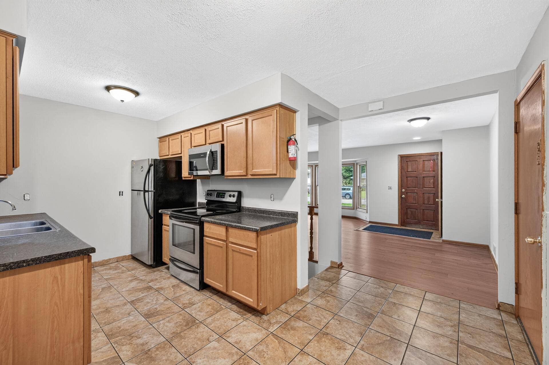 6913 Toledo Avenue N, Brooklyn Center, MN 55429 25_6913_Toledo8 (1)_mls.jpg