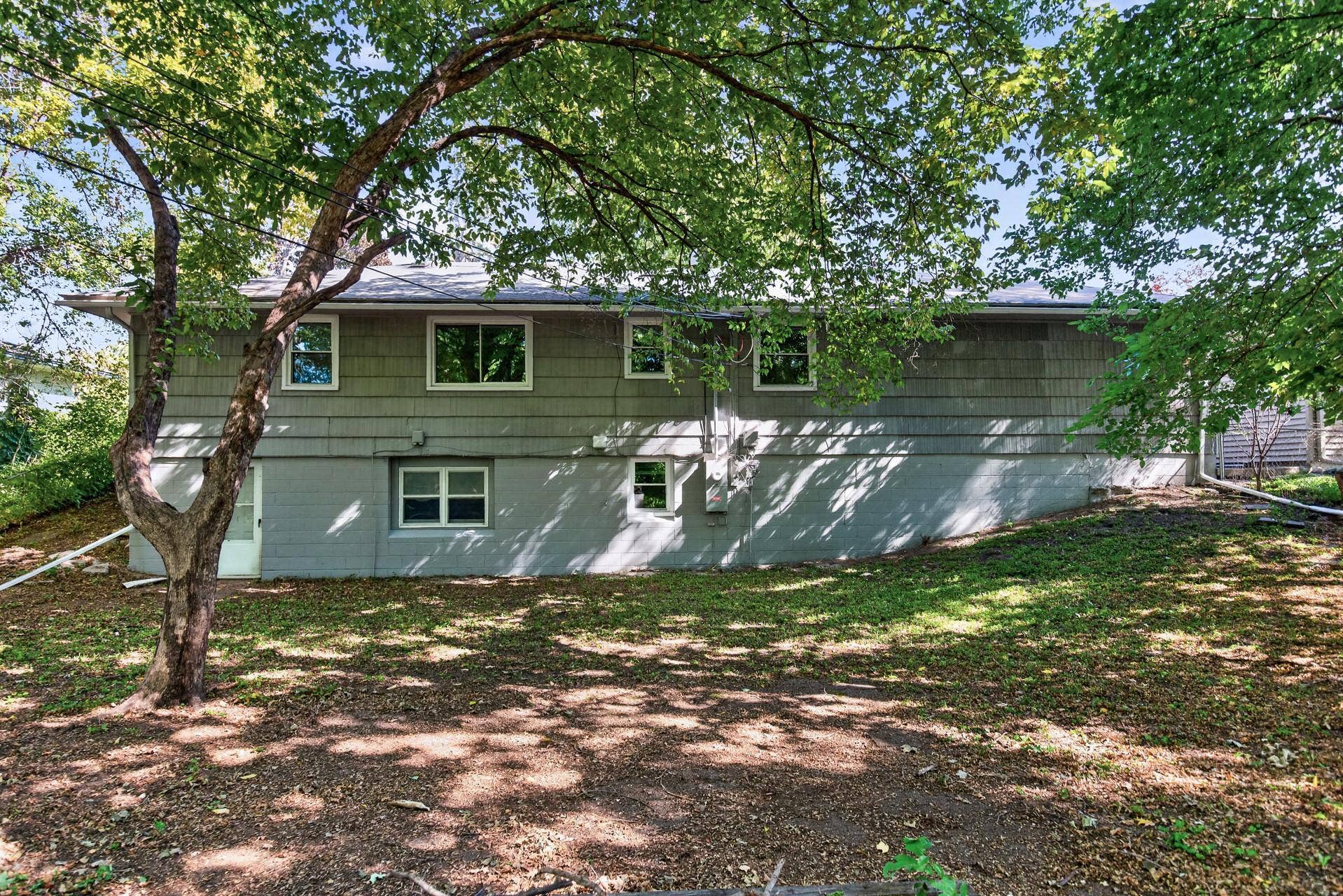 6913 Toledo Avenue N, Brooklyn Center, MN 55429 6913 Toledo Avenue N, Brooklyn Center, MN 55429