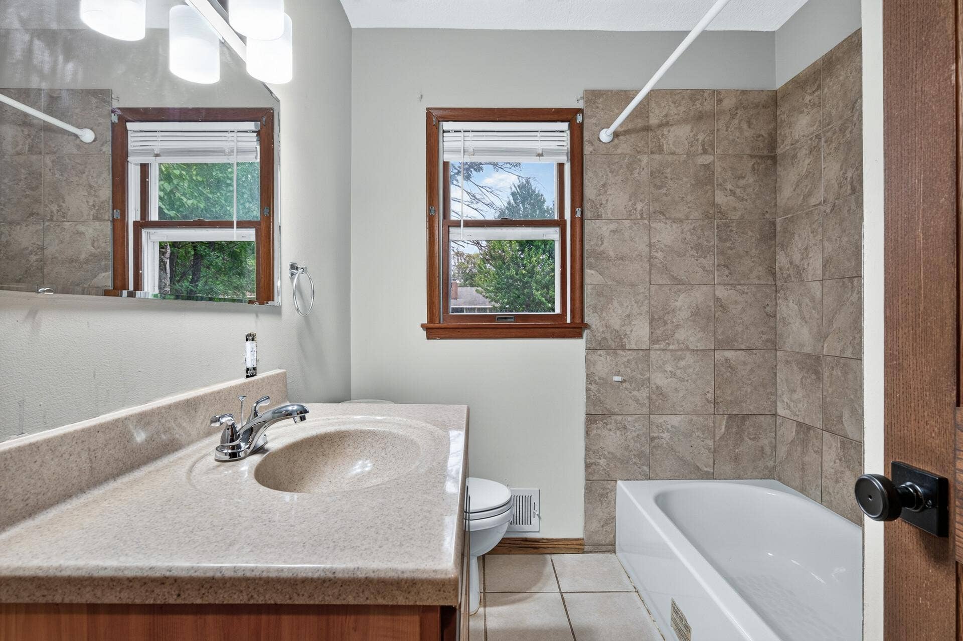 6913 Toledo Avenue N, Brooklyn Center, MN 55429 30_6913_Toledo13 (1)_mls.jpg