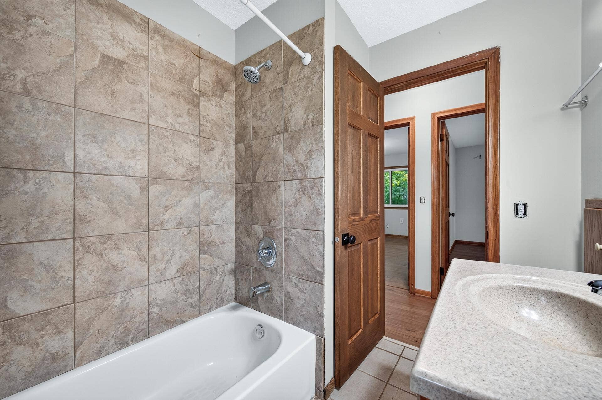 6913 Toledo Avenue N, Brooklyn Center, MN 55429 31_6913_Toledo14 (1)_mls.jpg