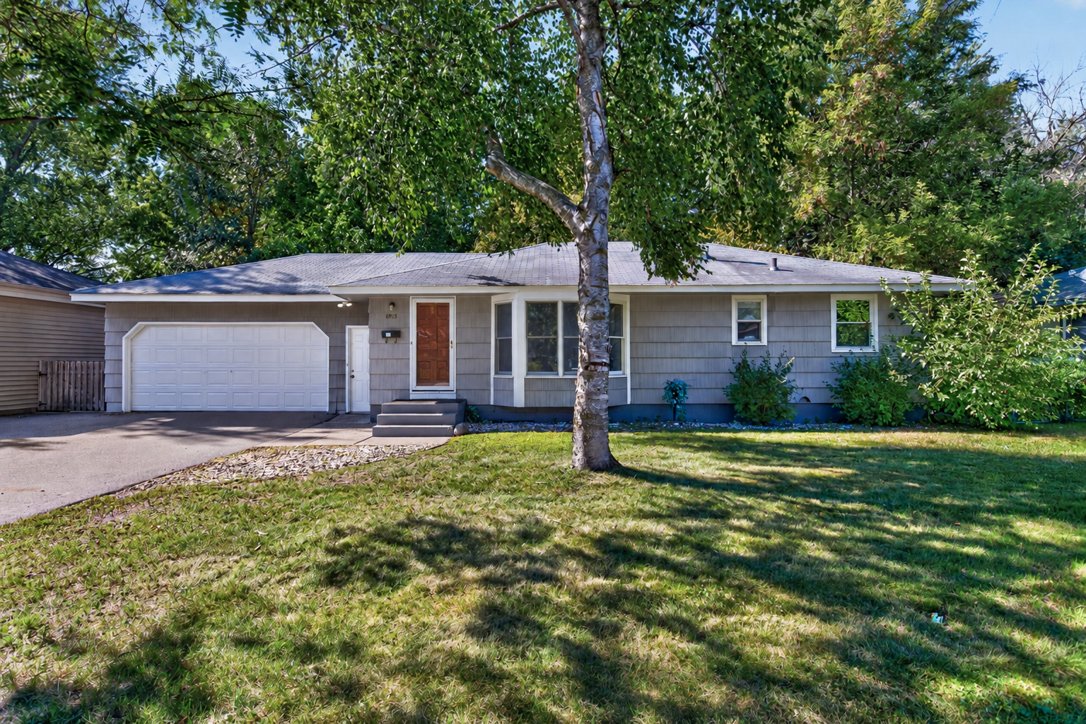 6913 Toledo Avenue N, Brooklyn Center, MN 55429 6913 Toledo Avenue N, Brooklyn Center, MN 55429