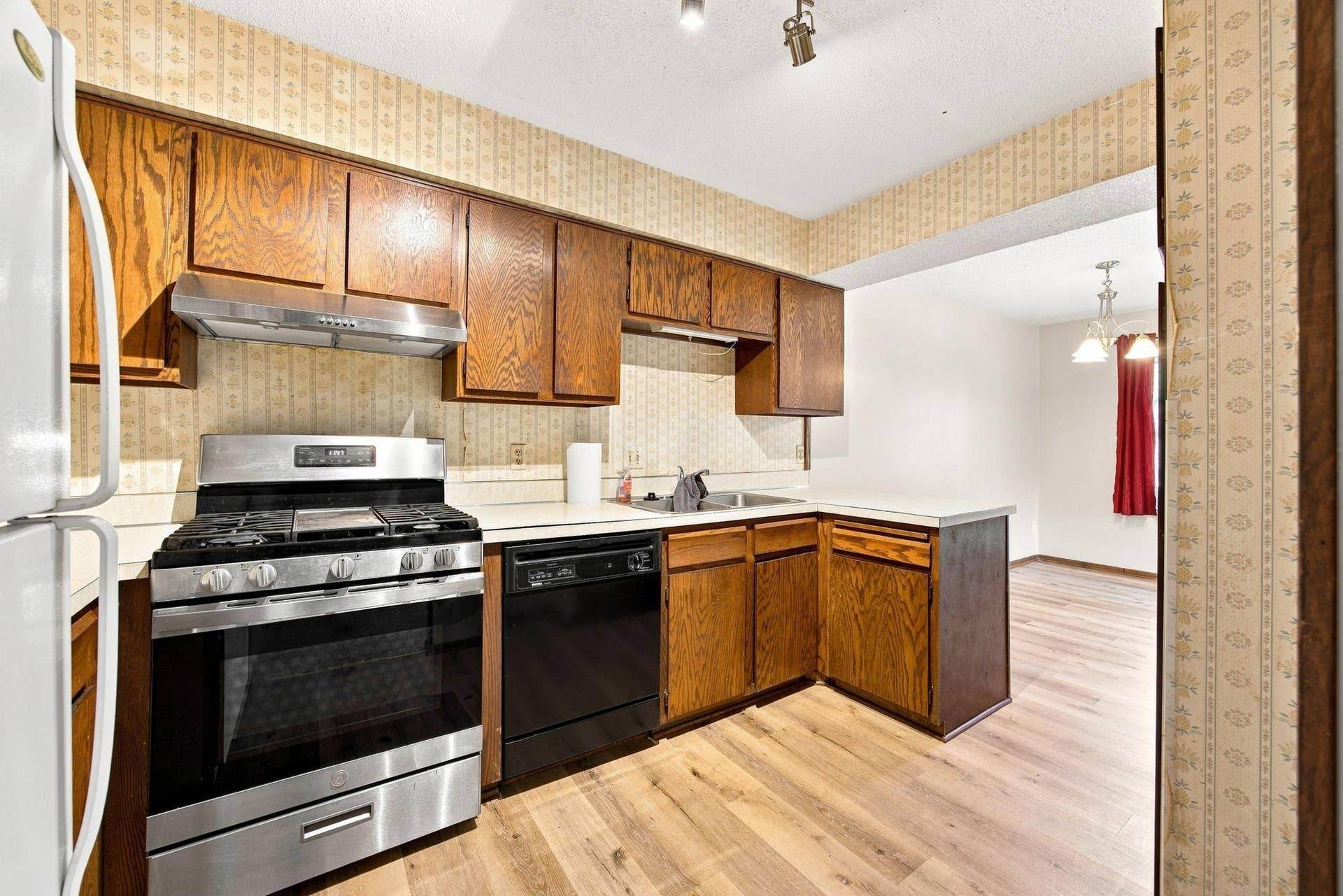 14363 91st Place N, Maple Grove, MN 55369 14363 91st Place N, Maple Grove, MN 55369