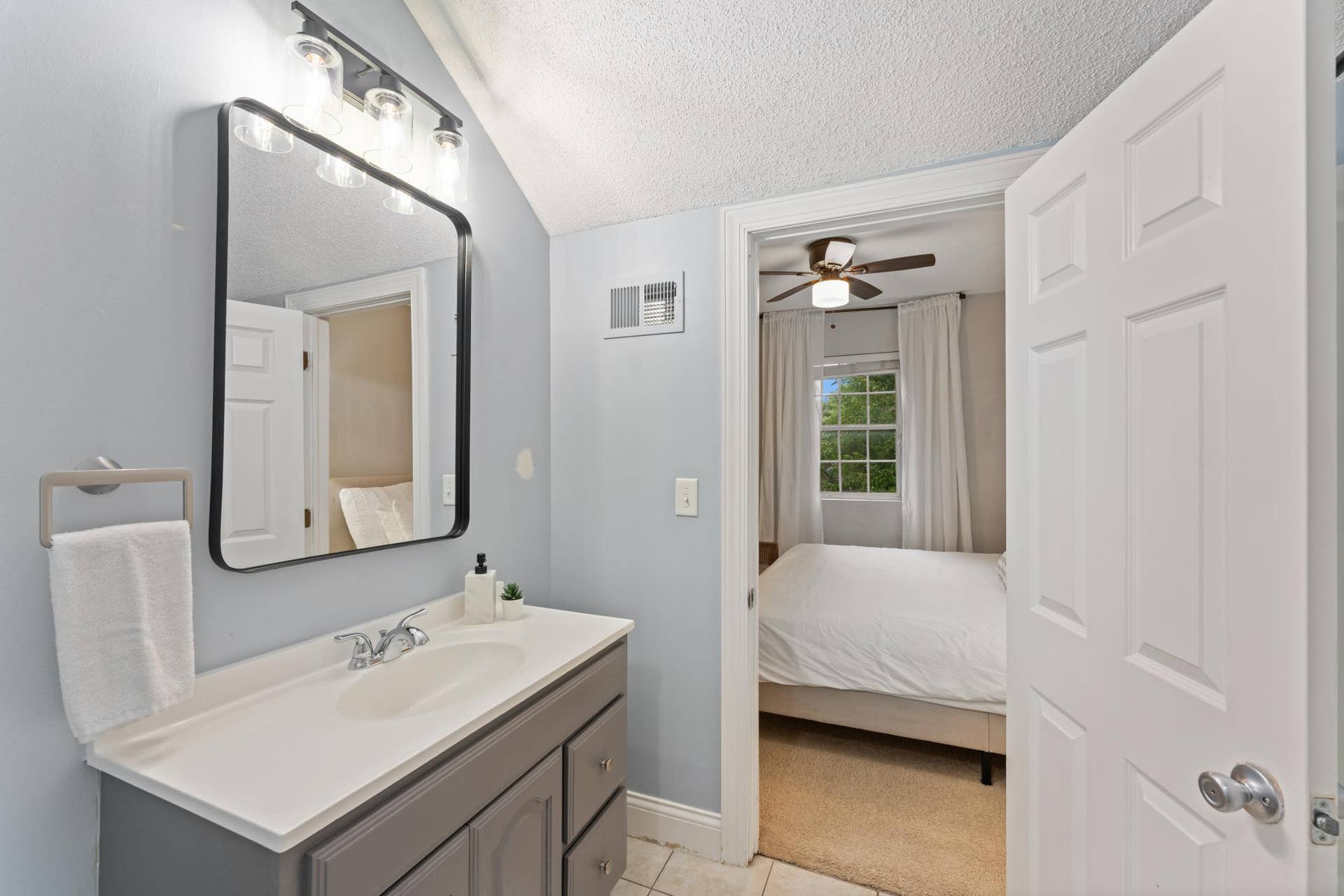 2518 Buchanan Street NE, 2, Minneapolis, MN 55418 2518 Buchanan Street NE, 2, Minneapolis, MN 55418