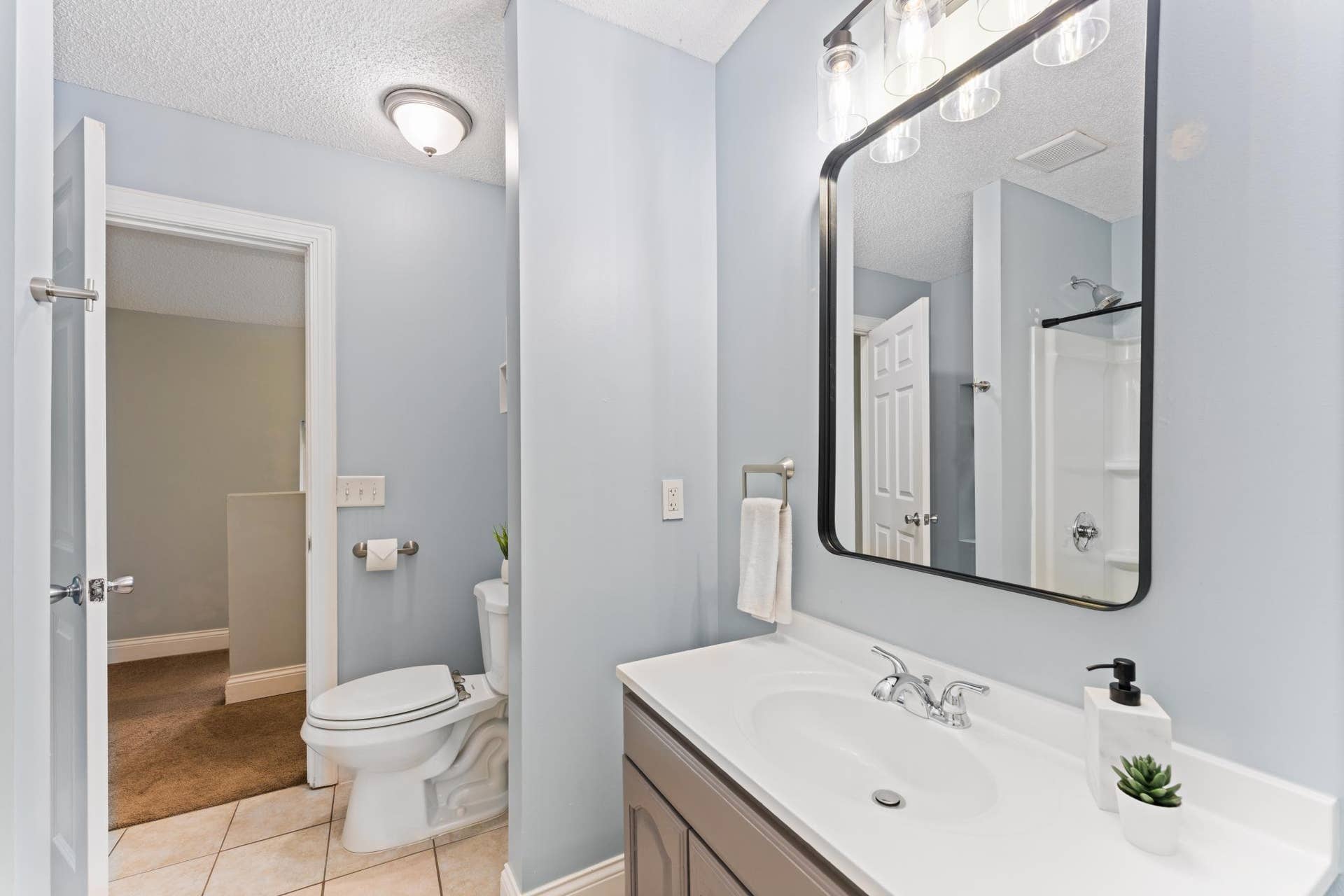 2518 Buchanan Street NE, 2, Minneapolis, MN 55418 2518 Buchanan Street NE, 2, Minneapolis, MN 55418