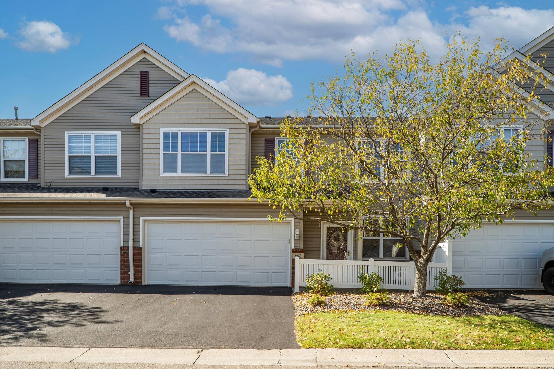 9153 Holly Lane N, Maple Grove, MN 55311 9153 Holly Lane N, Maple Grove, MN 55311