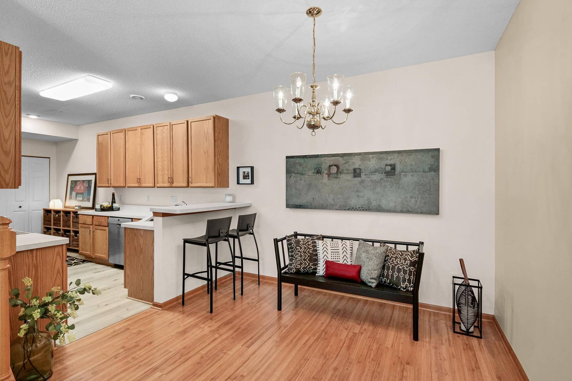 9153 Holly Lane N, Maple Grove, MN 55311 9153 Holly Lane N, Maple Grove, MN 55311
