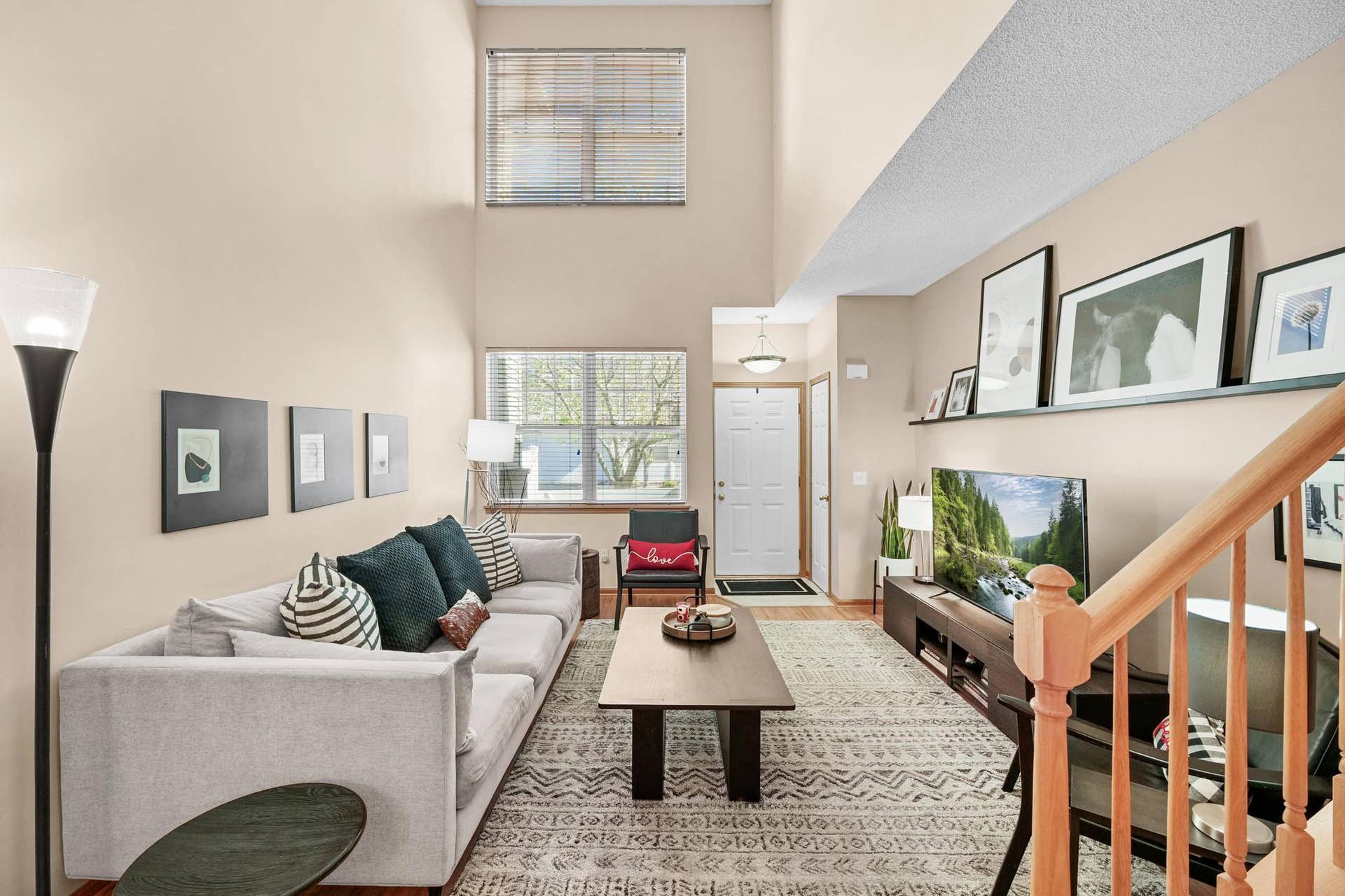 9153 Holly Lane N, Maple Grove, MN 55311 9153 Holly Lane N, Maple Grove, MN 55311