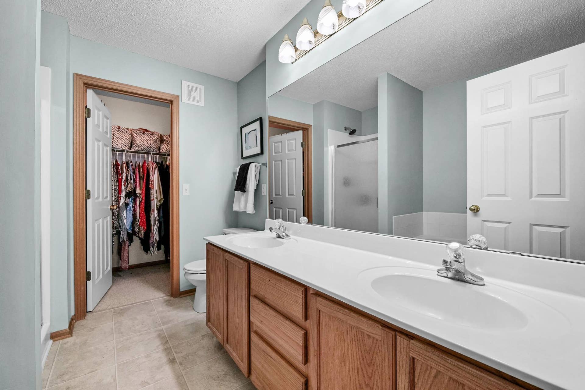 9153 Holly Lane N, Maple Grove, MN 55311 9153 Holly Lane N, Maple Grove, MN 55311