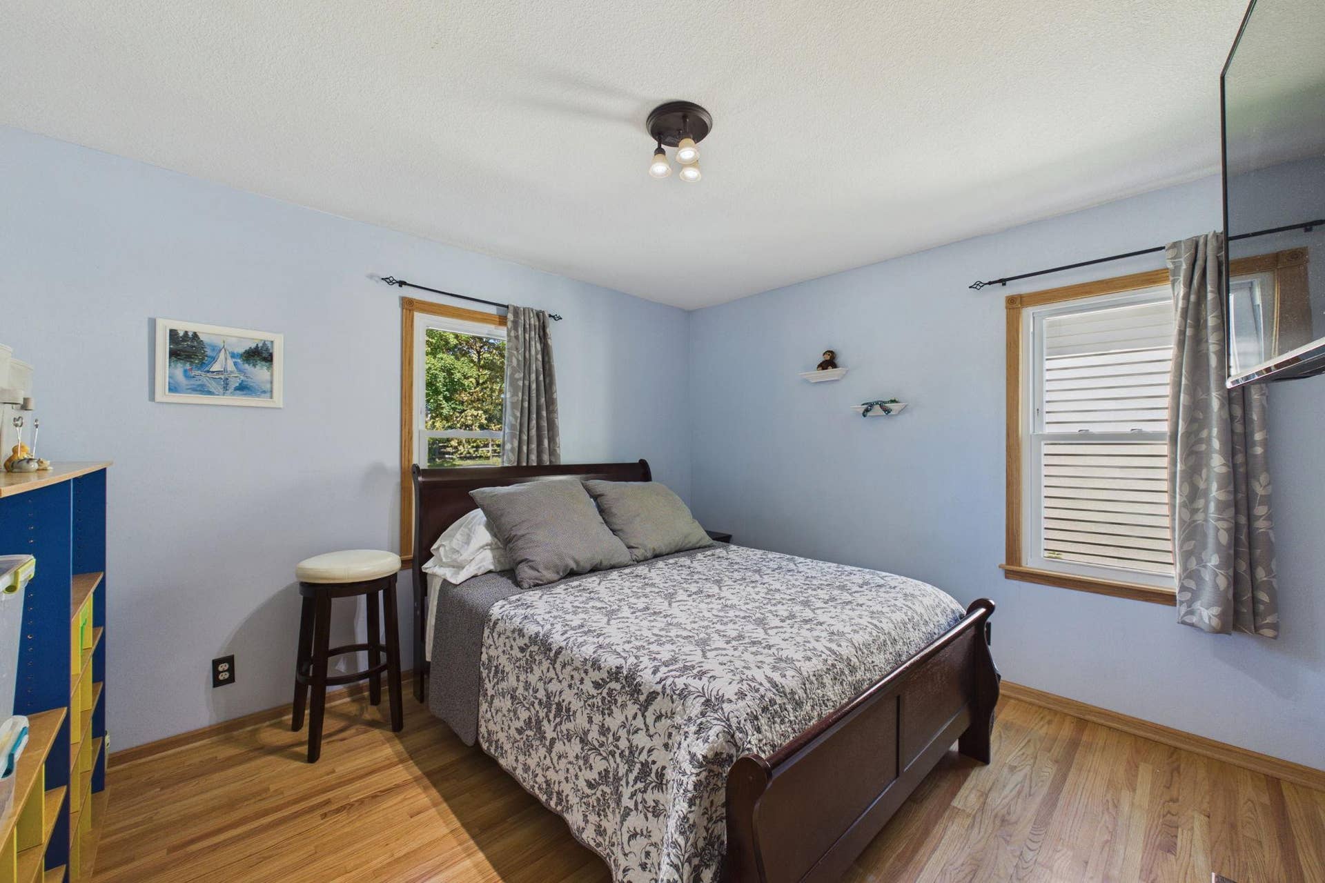 186 Hurley Street E, West Saint Paul, MN 55118 Main level bedroom #3